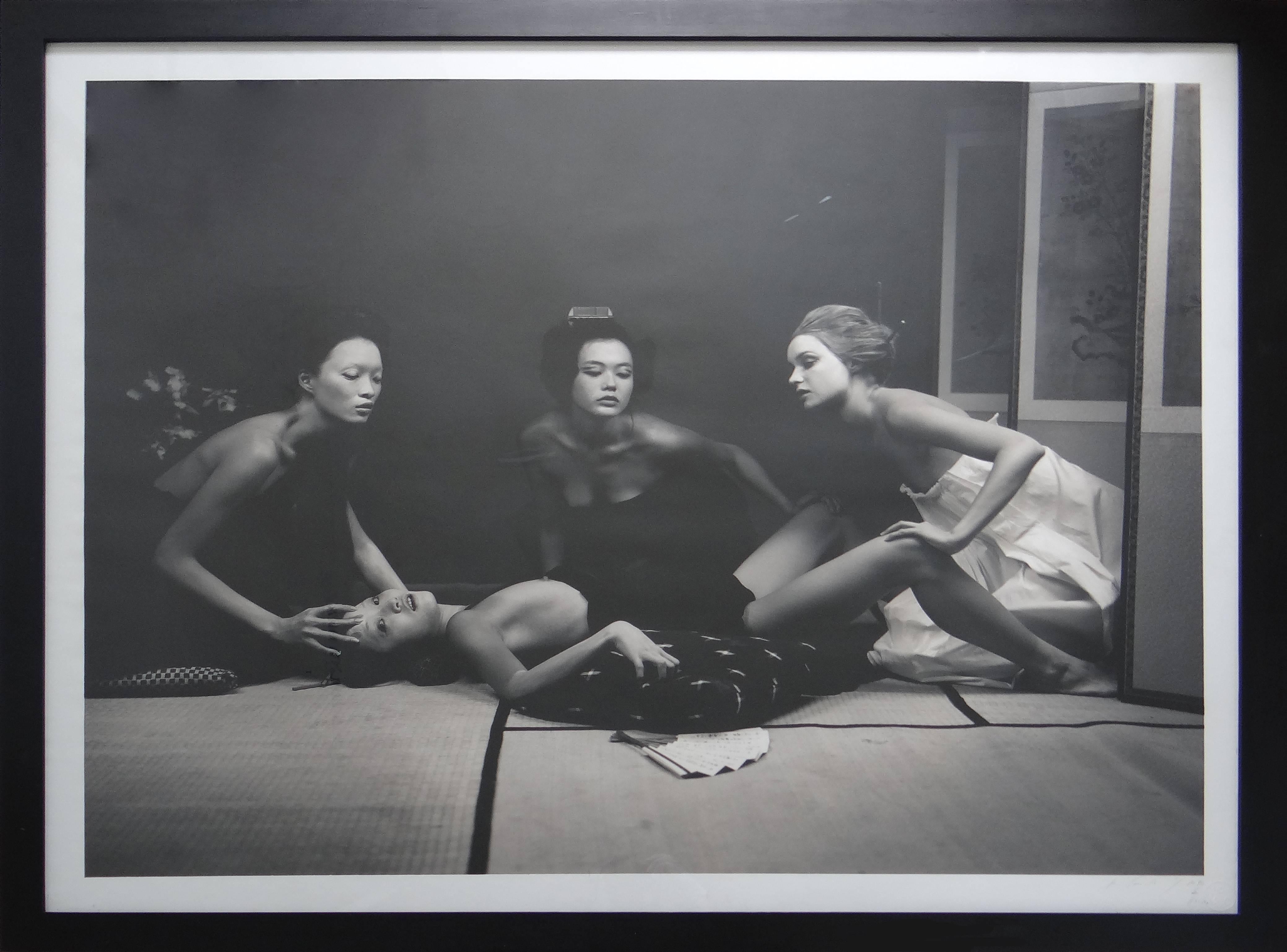 Untitled Gelatin silver Print Framed under glass. - Photograph by Michel Comte
