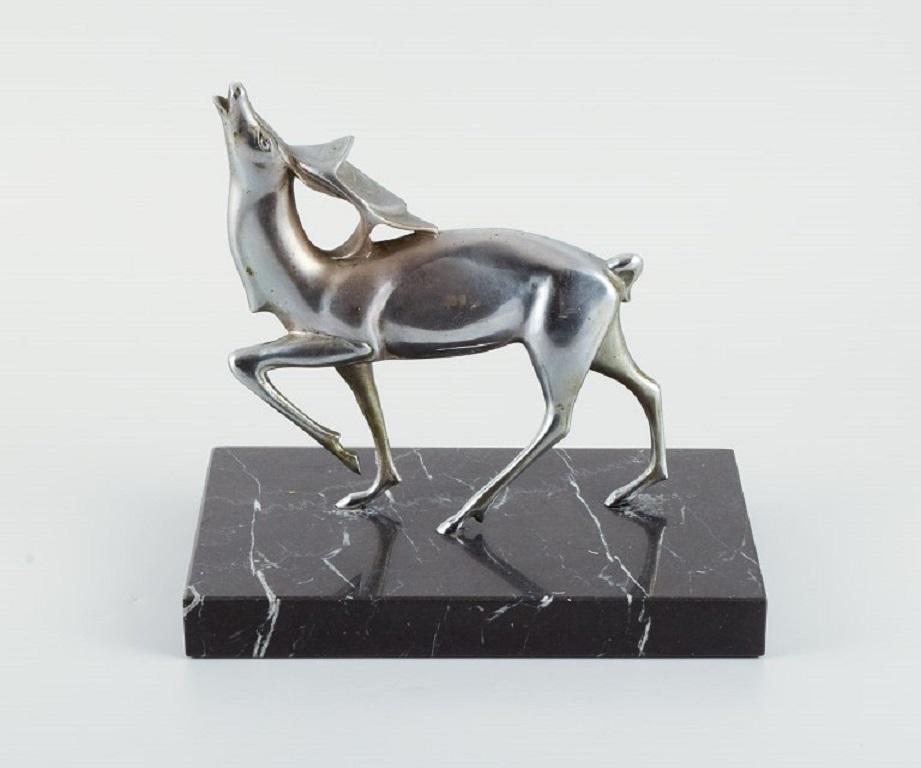 Belge Sculpture belge d'un cerf, Michel Decoux, 1837-1924 en vente
