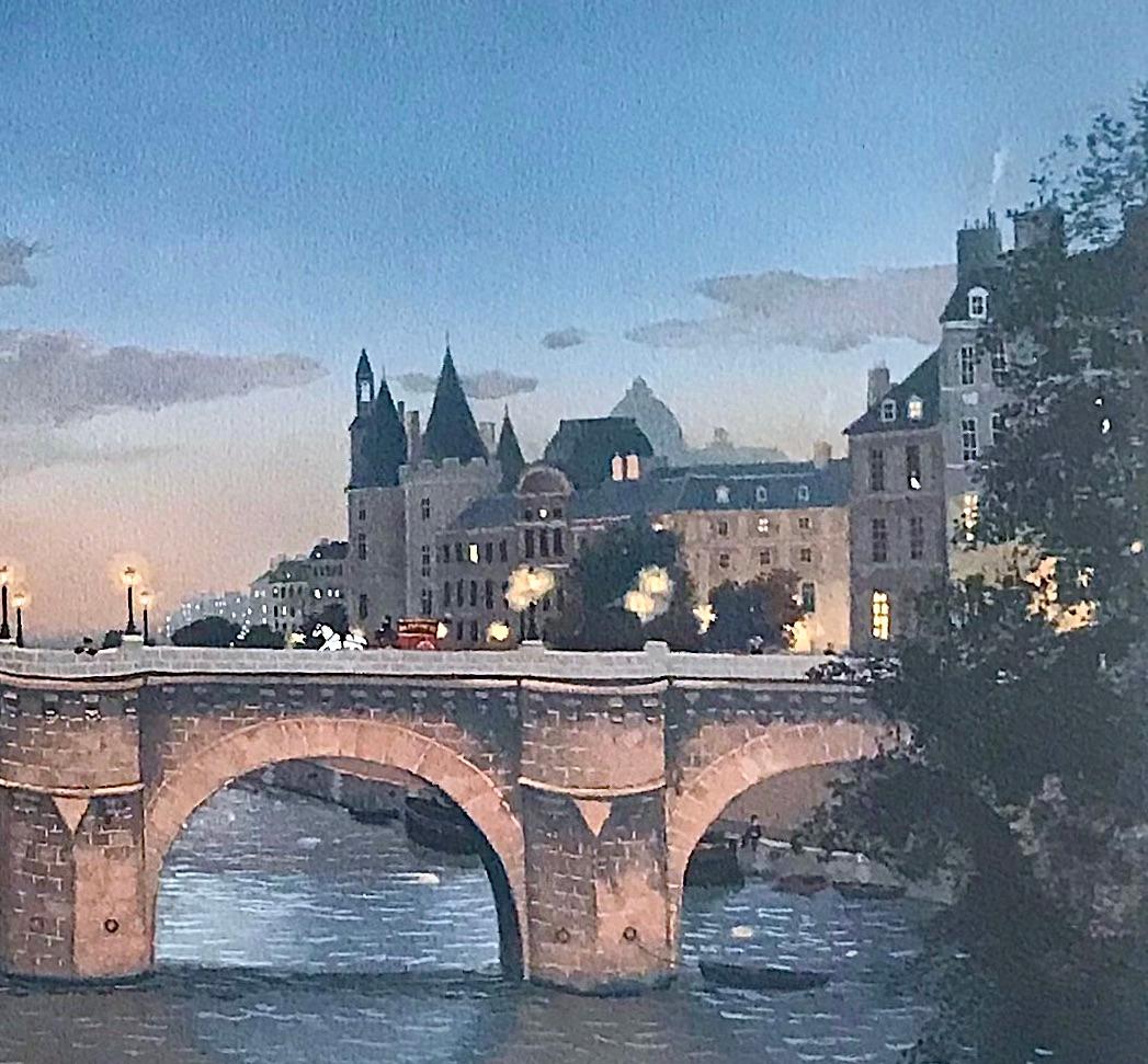 Pont Neuf Le Soir es una litografía dibujada a mano, de edición limitada (no es una reproducción fotográfica ni una impresión digital), impresa mediante técnicas de litografía a mano sobre papel Arches de archivo, del popular artista francés Michel