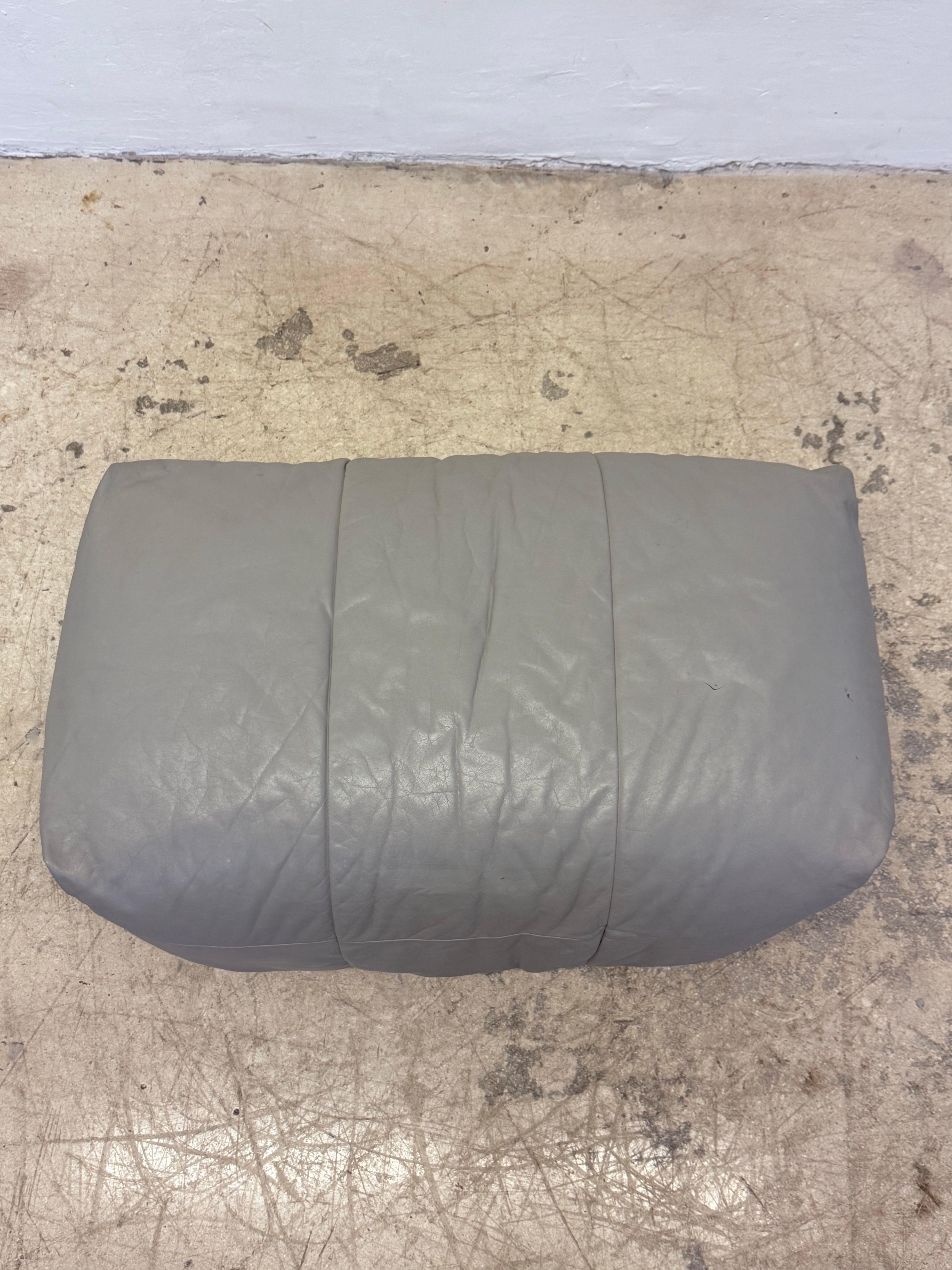 Michel Ducaroy Brigantin Leather Ottoman or Footstool for Ligne Roset, 1970s For Sale 6