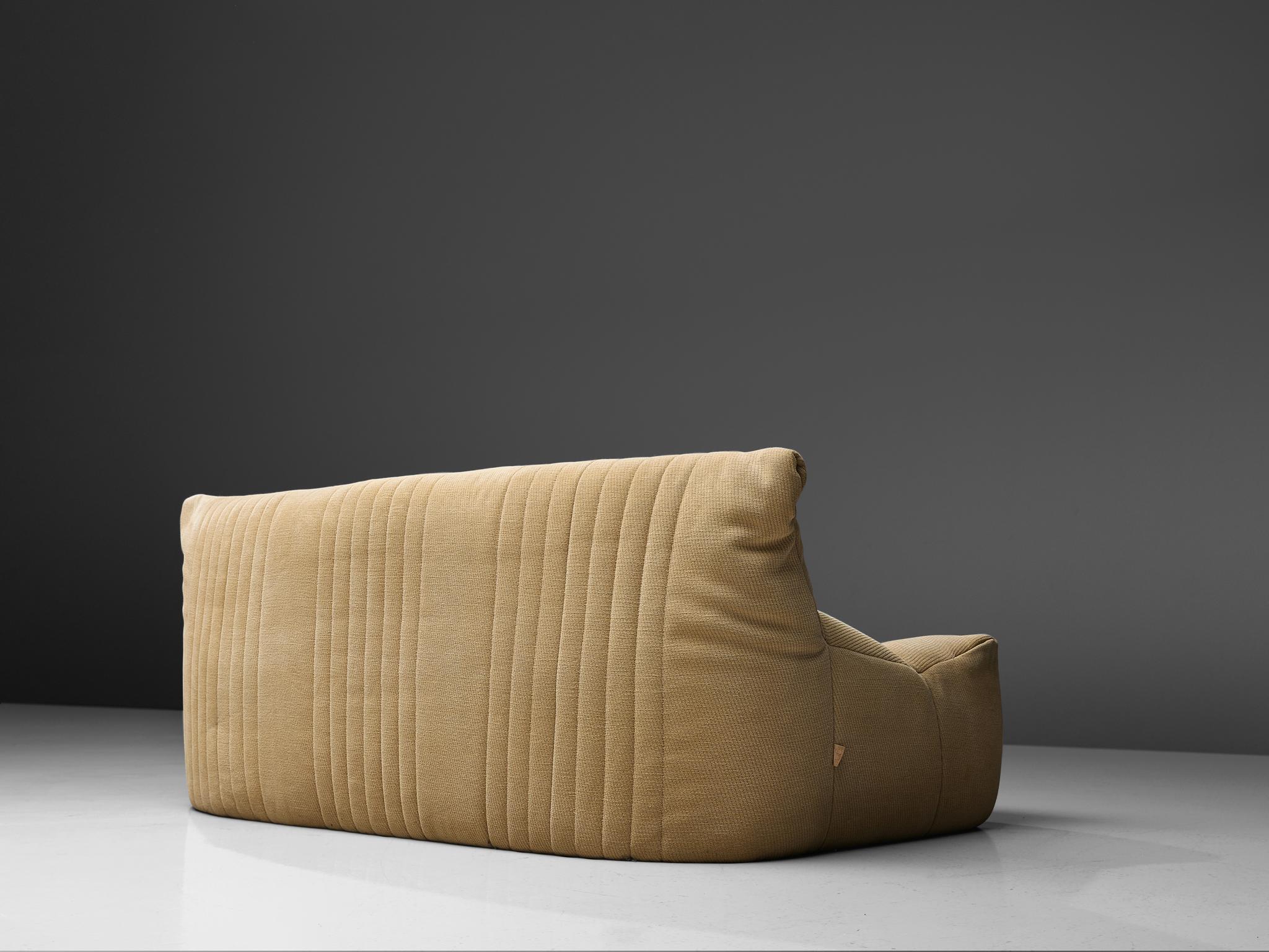 Michel Ducaroy para Ligne Roset Sofá tapizado en beige Tela en venta