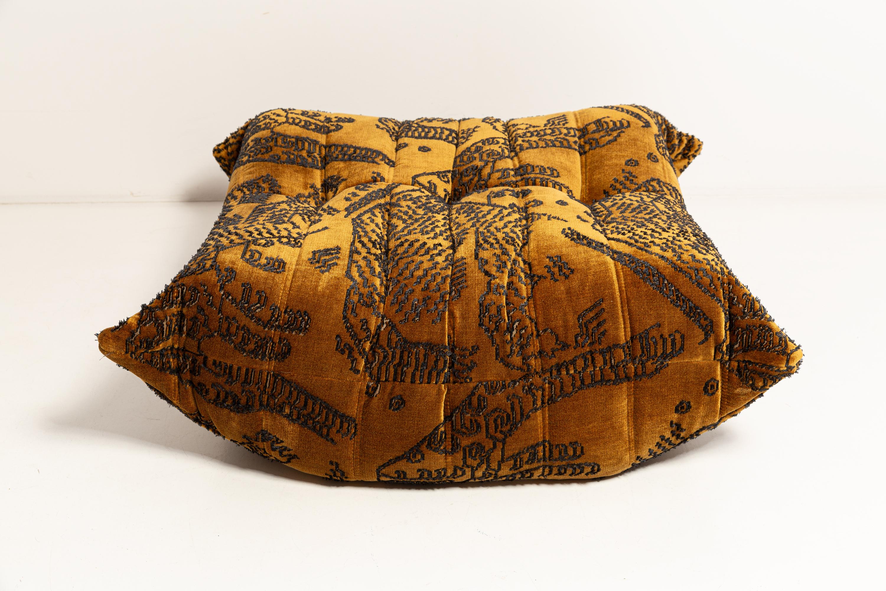 Fait main Michel Ducaroy for Ligne Roset TOGO Footstool Ottoman in Tiger Mountain by Dedar en vente