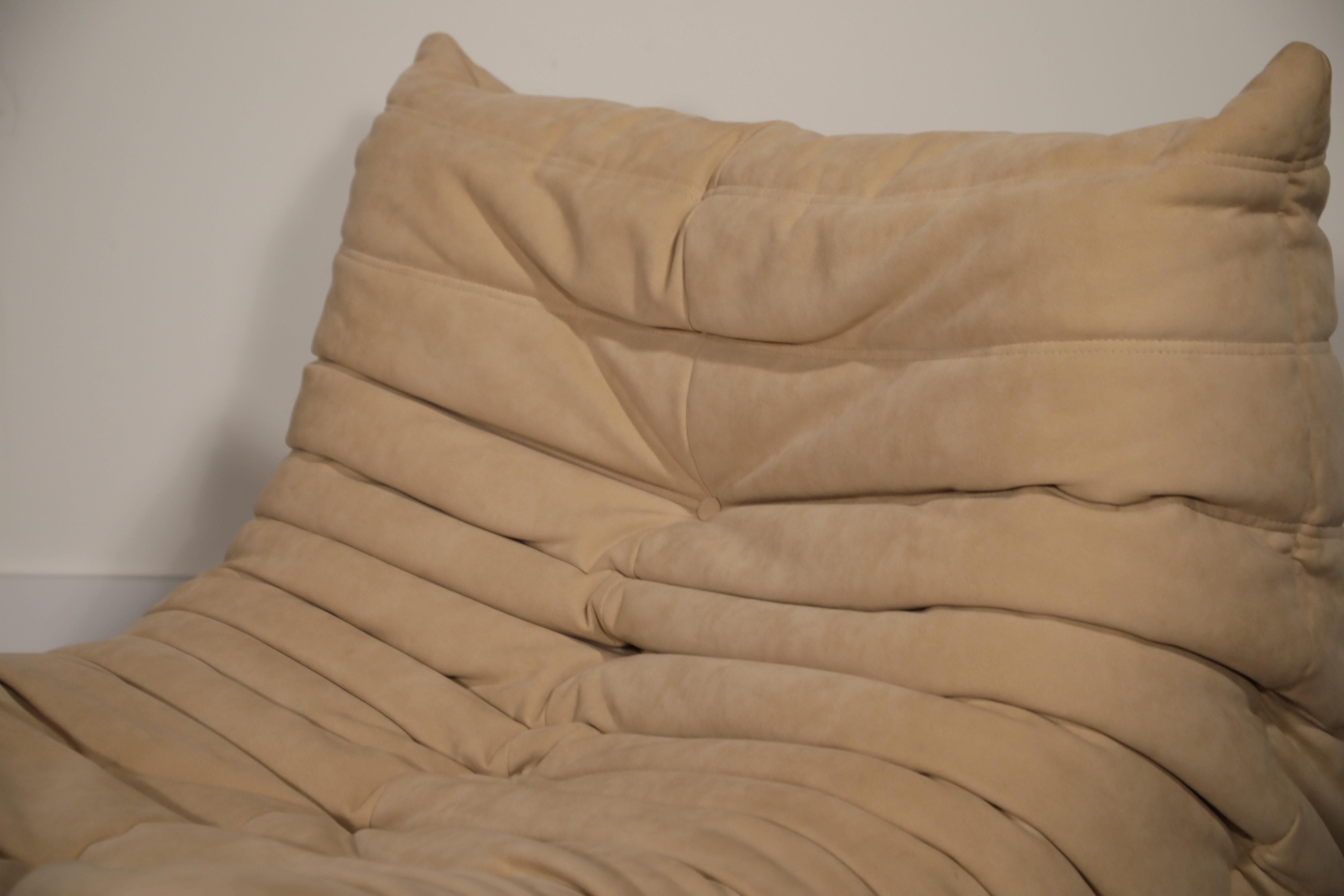 Michel Ducaroy für Ligne Roset Togo Sektionssofa aus beigem Alcantara-Ultrasuede 10