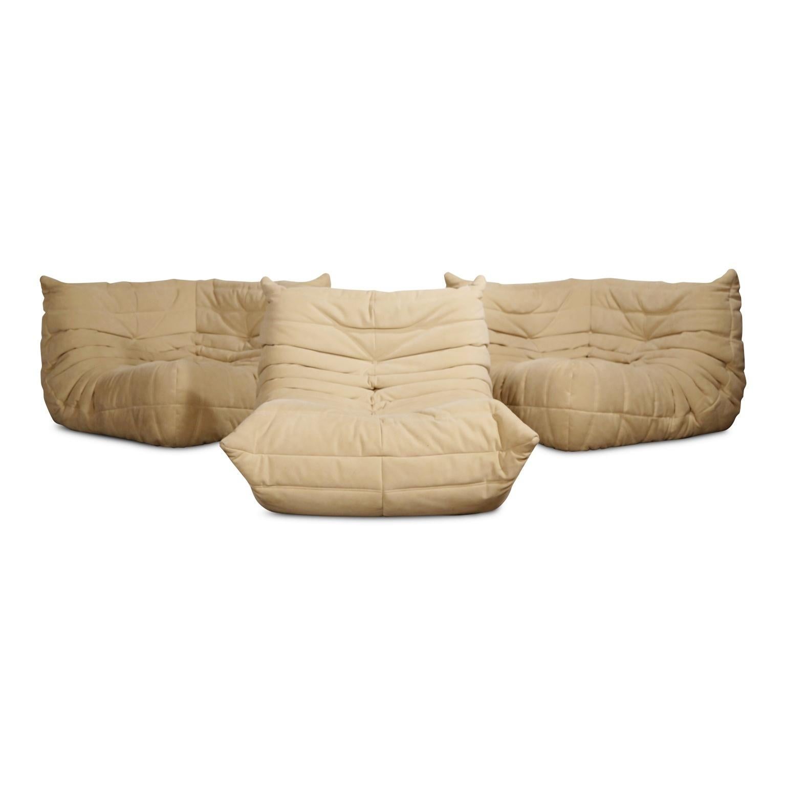 Michel Ducaroy für Ligne Roset Togo Sektionssofa aus beigem Alcantara-Ultrasuede (21. Jahrhundert und zeitgenössisch)
