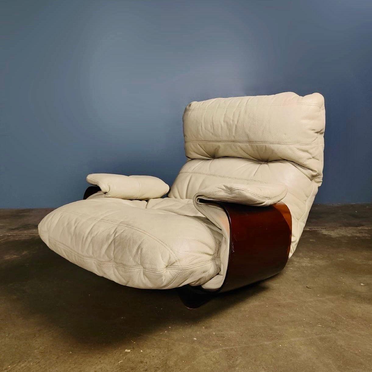 Canapé, fauteuil et repose-pieds Deux Seater de Michel Ducaroy Marsala par Ligne Roset 3