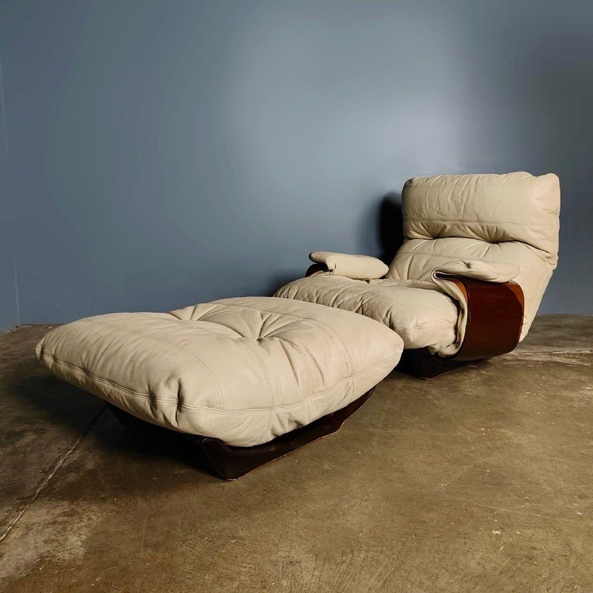 Canapé, fauteuil et repose-pieds Deux Seater de Michel Ducaroy Marsala par Ligne Roset 1