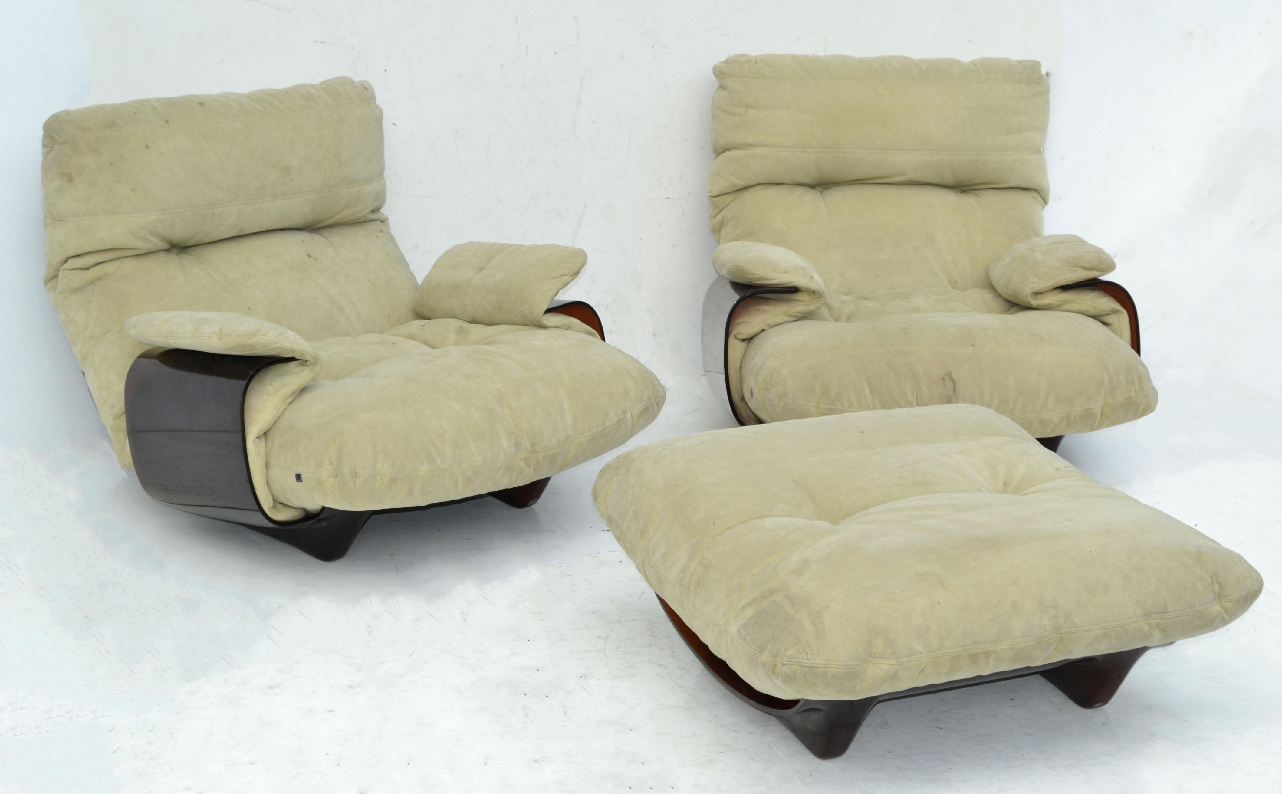 Mid-Century Modern Michel Ducaroy 'Marsala' Ultra-Suede & Bronze Lucite 2 Lounge Chairs & Ottoman For Sale