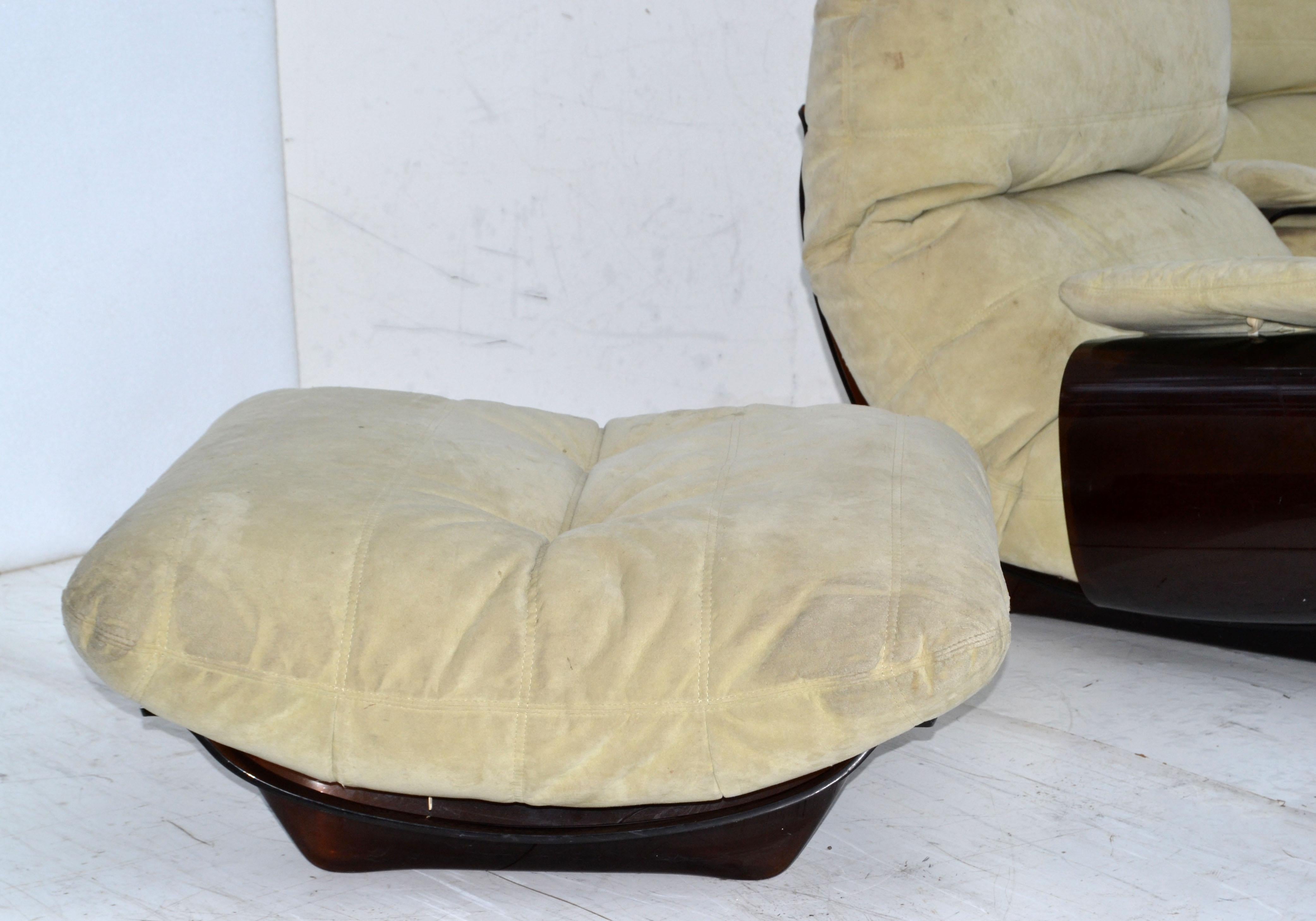 Michel Ducaroy 'Marsala' Ultra-Suede & Bronze Lucite 2 Lounge Chairs & Ottoman For Sale 2