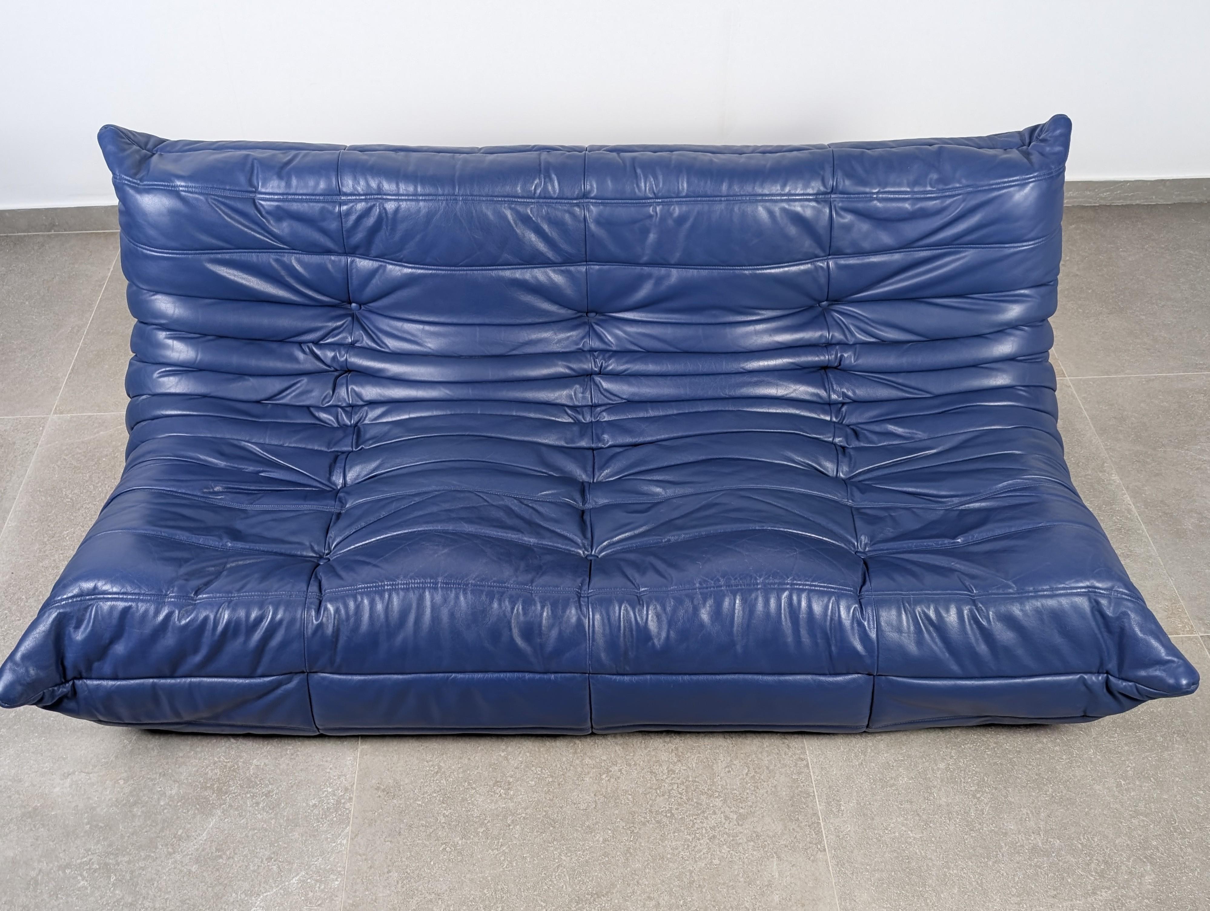Fine XX secolo Michel Ducaroy Togo Divano a 3 posti in pelle blu Ligne Roset Francia Anni '80 in vendita