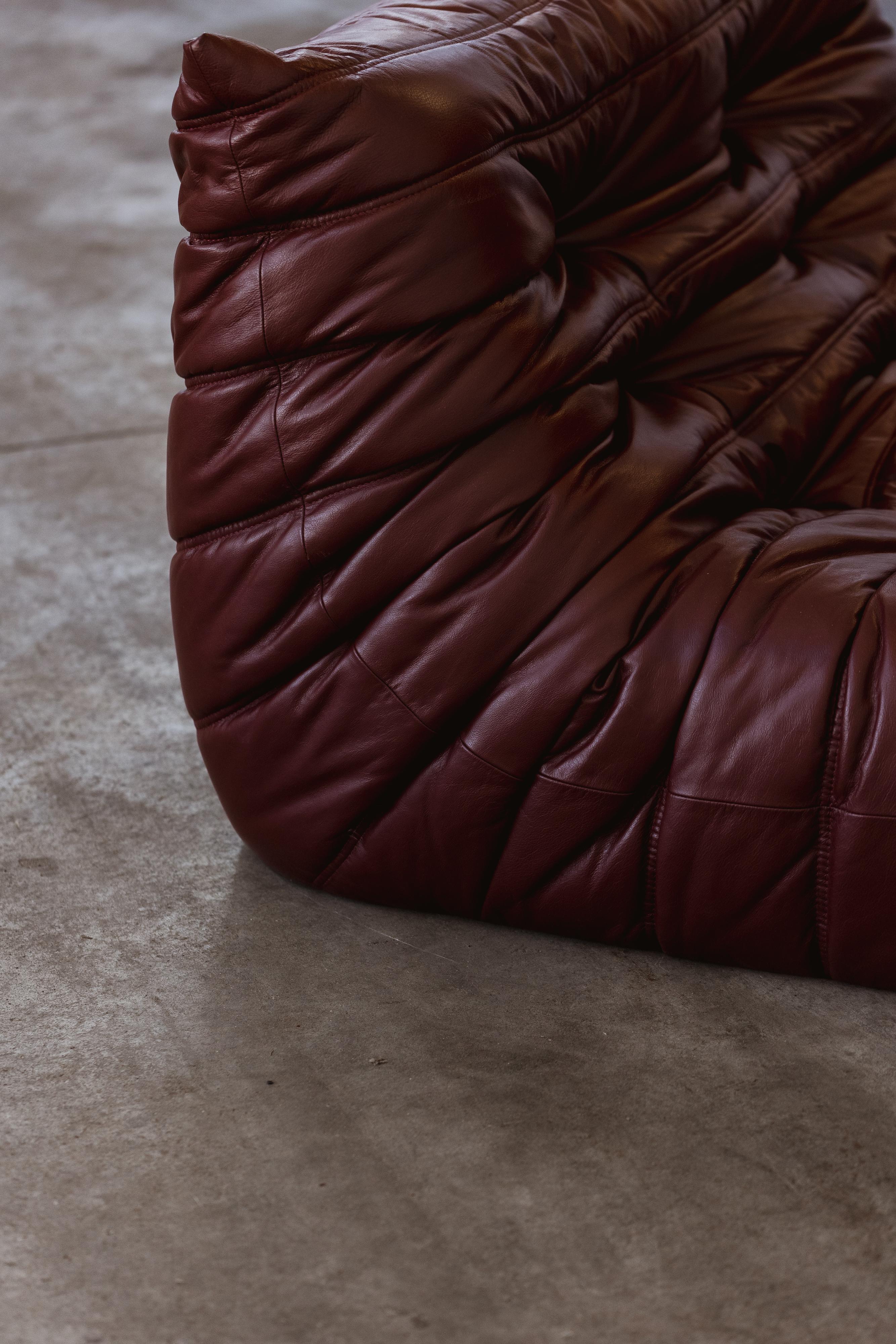 Michel Ducaroy “Togo” Modular Sofa for Ligne Roset, Burgundy, 1973, Set of 4 For Sale 3