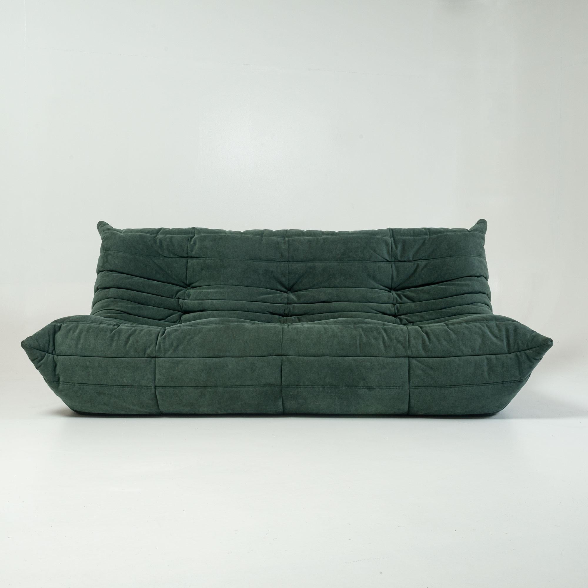 A rare and in great condition Michel Ducaroy's three seater sofa in original Trekking Green Alcantara. No visible defect on the upholstery, professional cleaned.

 