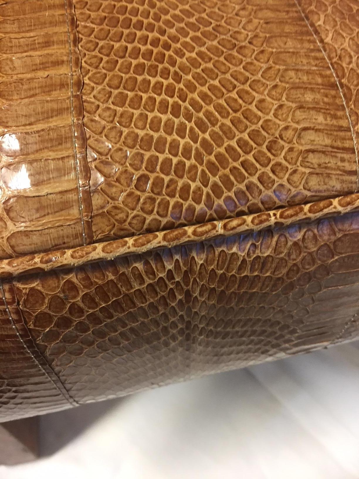 Fauteuil Art déco Michel Duffet en placage de broussin d'orme et tissu d'ameublement en peau de serpent Bon état - En vente à Hamburg, DE