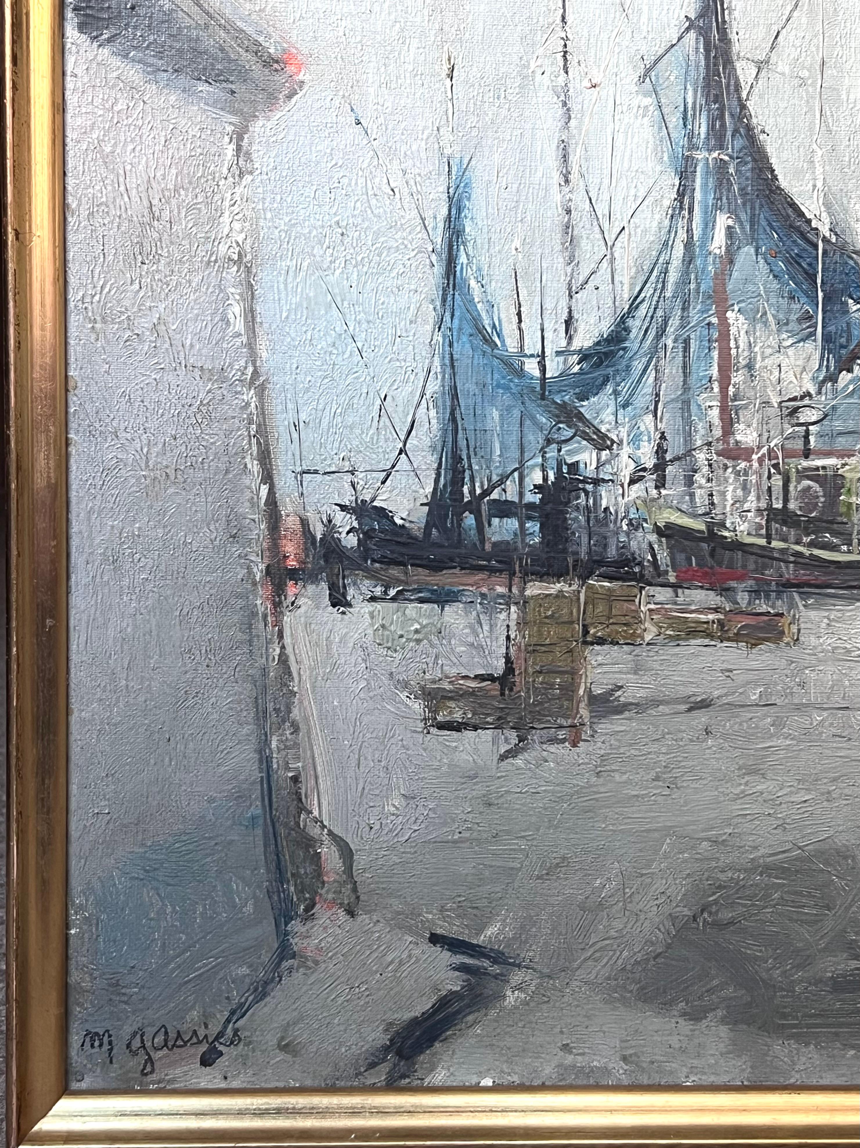 Französisches signiertes Ölgemälde Boote in Hafen Moody Grey, Mitte des 20. Jahrhunderts – Painting von Michel Gassies