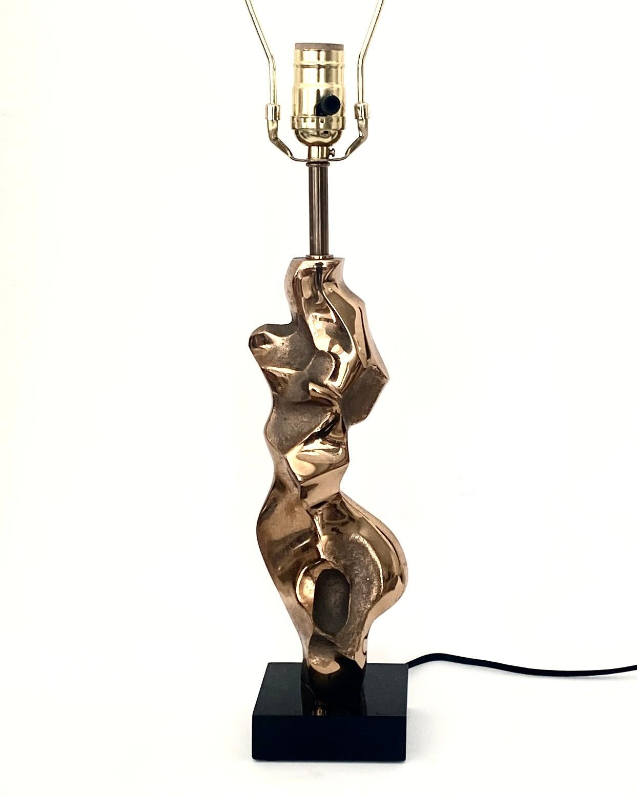  Michel Jaubert: Skulpturale französische Tischlampe aus Bronzeguss  (Französisch) im Angebot