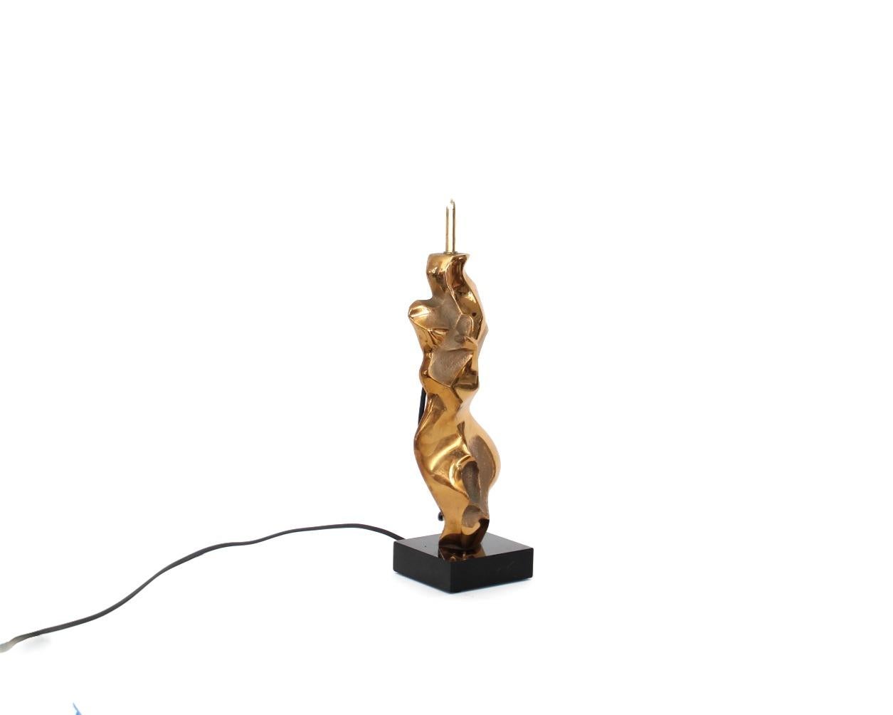  Michel Jaubert: Skulpturale französische Tischlampe aus Bronzeguss  im Zustand „Gut“ im Angebot in Chicago, IL