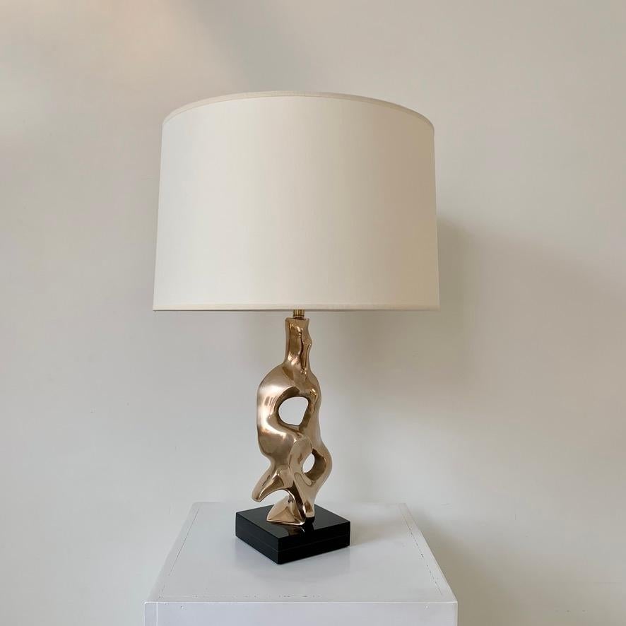 Michel Jaubert Signed Sculptural Bronze Table Lamp, circa 1975, France In Good Condition For Sale In Brussels, BE
