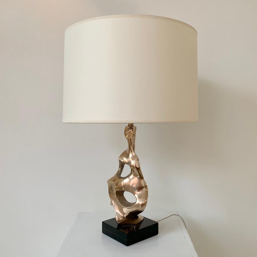 20th Century Michel Jaubert Signed Sculptural Bronze Table Lamp, circa 1975, France For Sale