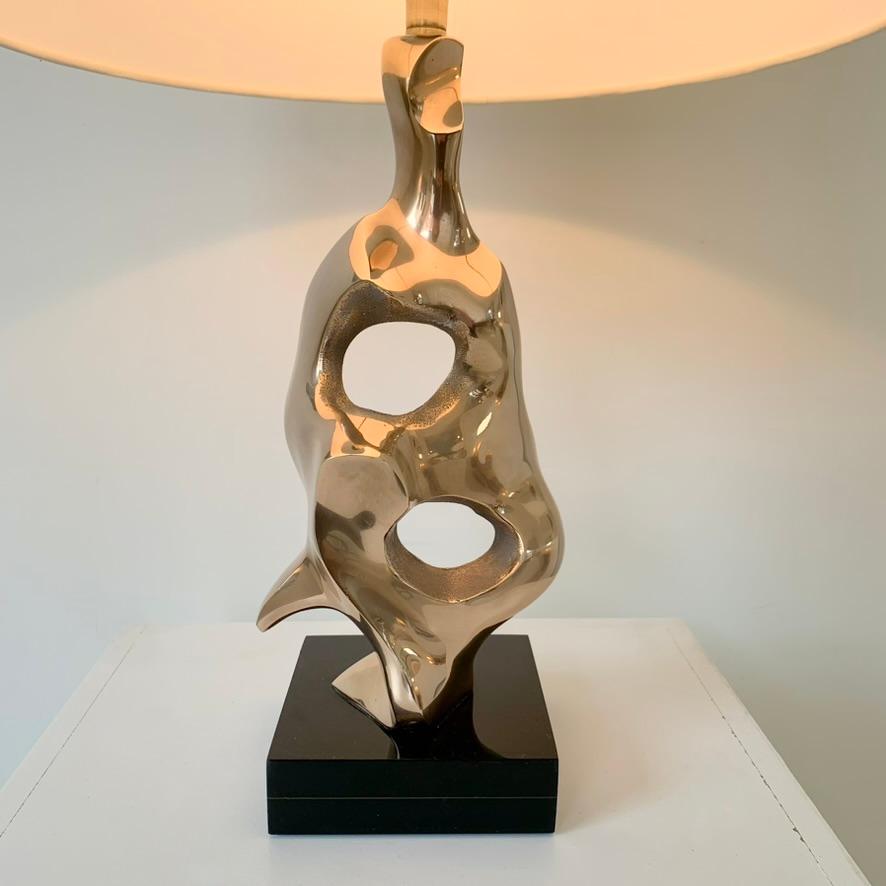 Michel Jaubert Signed Sculptural Bronze Table Lamp, circa 1975, France For Sale 1