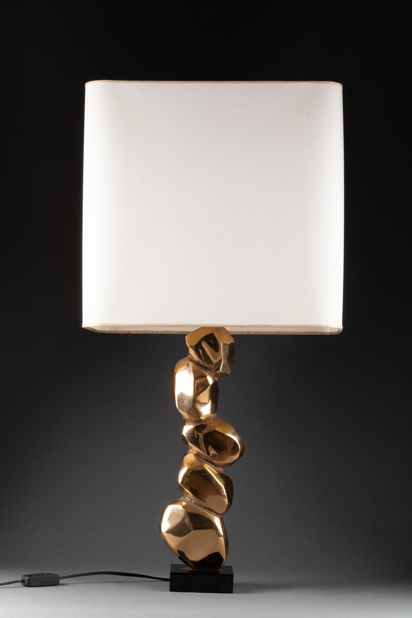 Michel Jaubert (XXème siècle / XXth century, France) : lampe en bronze doré 