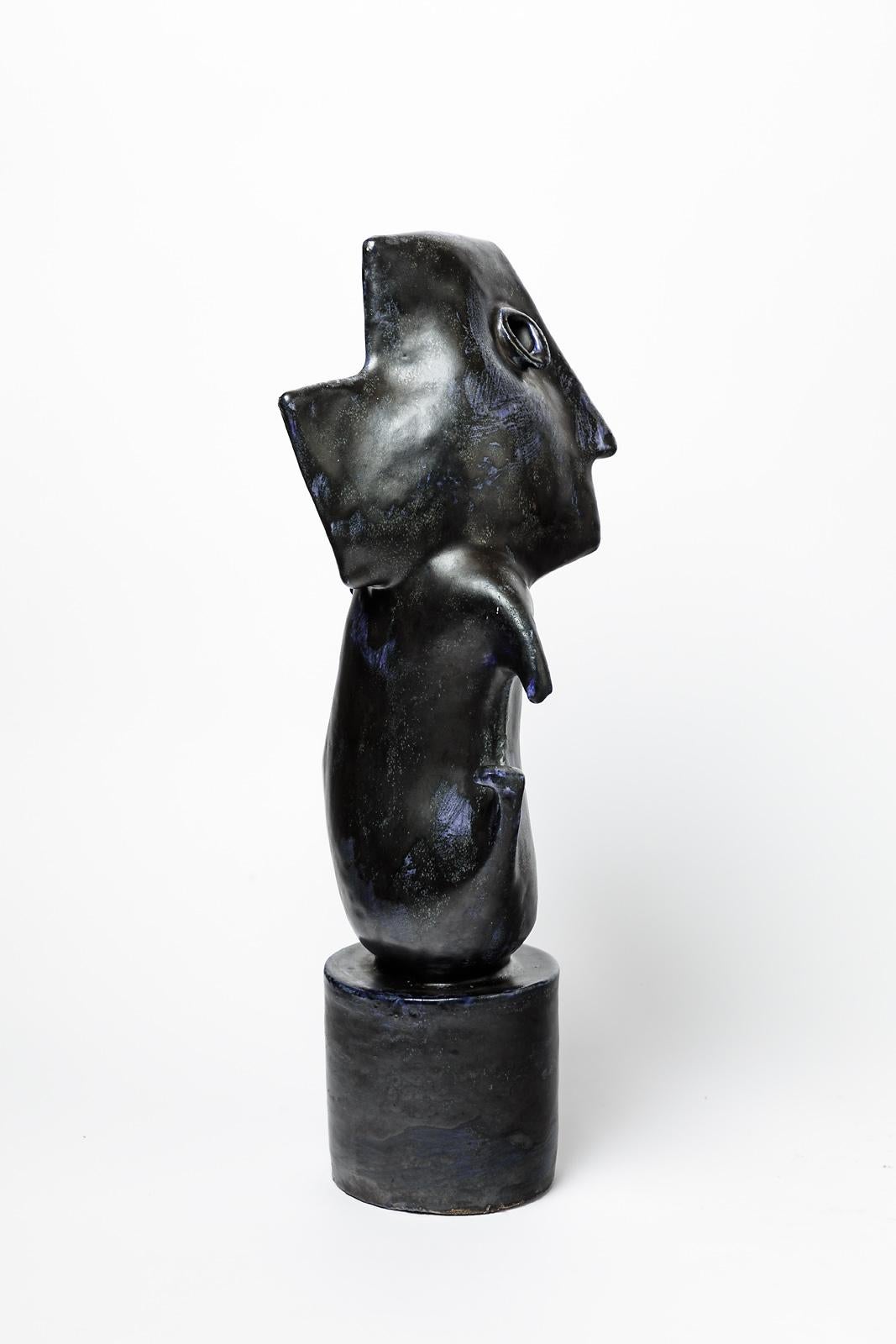 Français Sculpture d'animal abstraite en céramique bleu foncé abstrait - Michel Lanos en vente