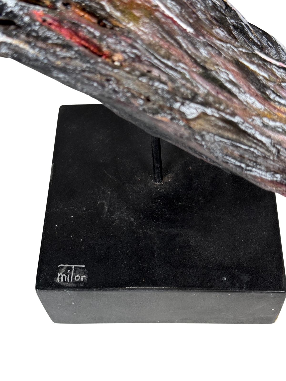 Comedia dell'Arte de Michel Tornare - Escultura en madera - 50x15x60 cm - Sculpture Contemporáneo de Michel L.Y. Tornare