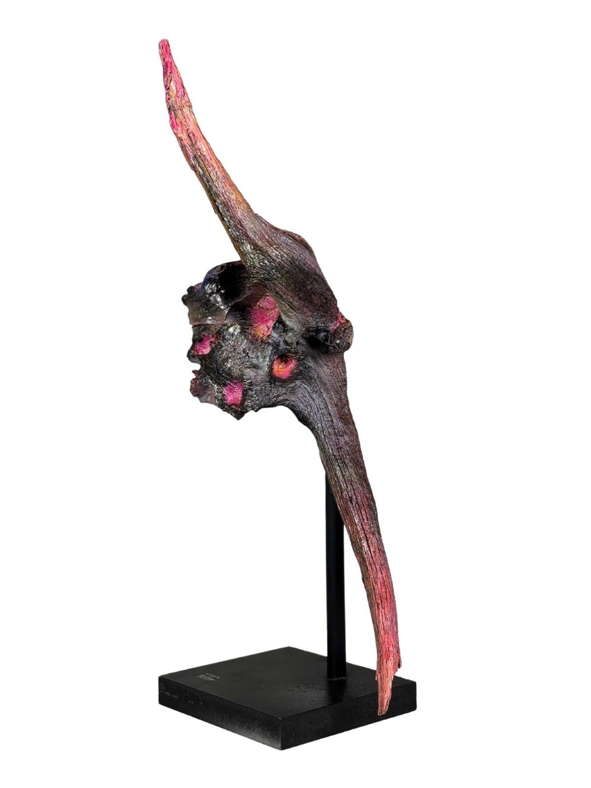 Marte de Michel Tornare - Escultura en madera - 50x20x15 cm - Still-Life Sculpture Marrón de Michel L.Y. Tornare