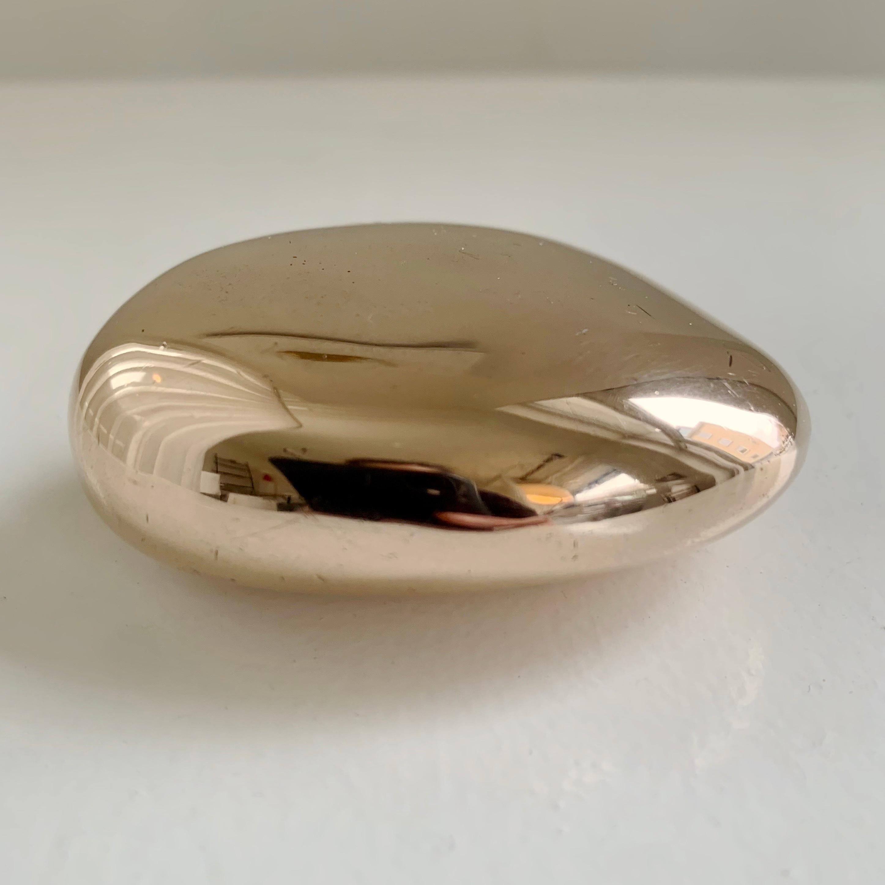 Michel Mangematin Bronze Paperweight, circa 1970, France. In Good Condition For Sale In Brussels, BE