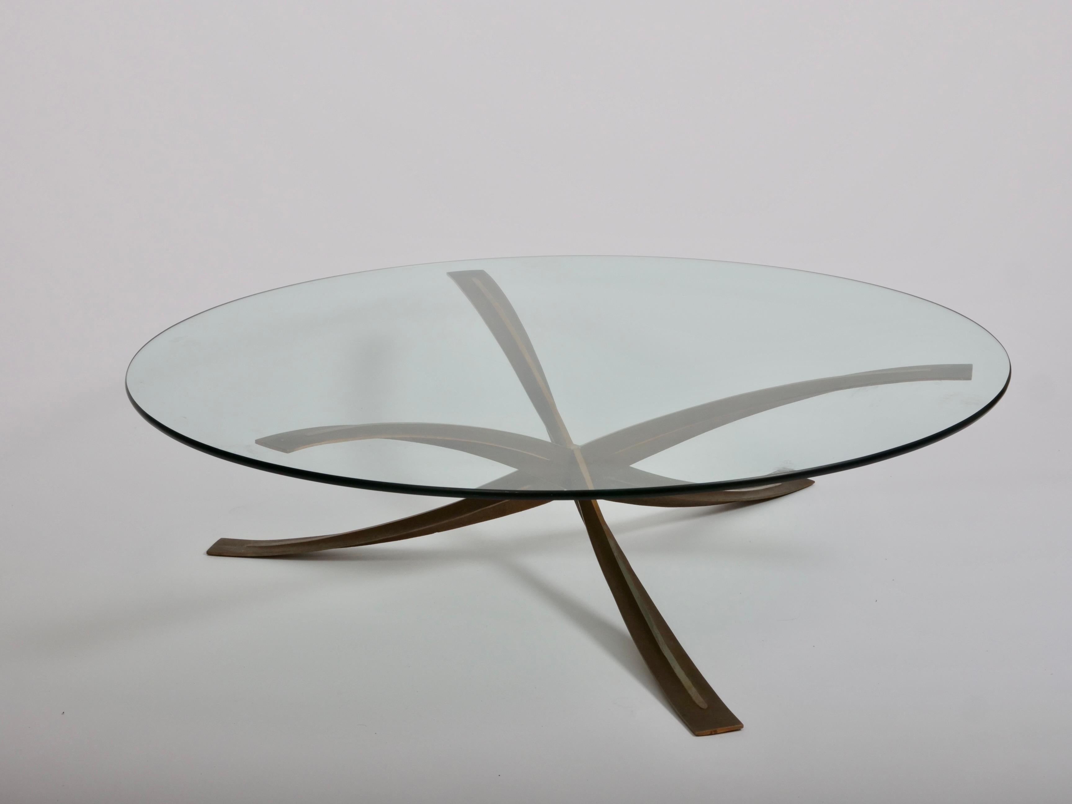 Michel Mangematin Couchtisch/Cocktailtisch aus Bronzeguss.  Frankreich um 1962 (Französisch) im Angebot
