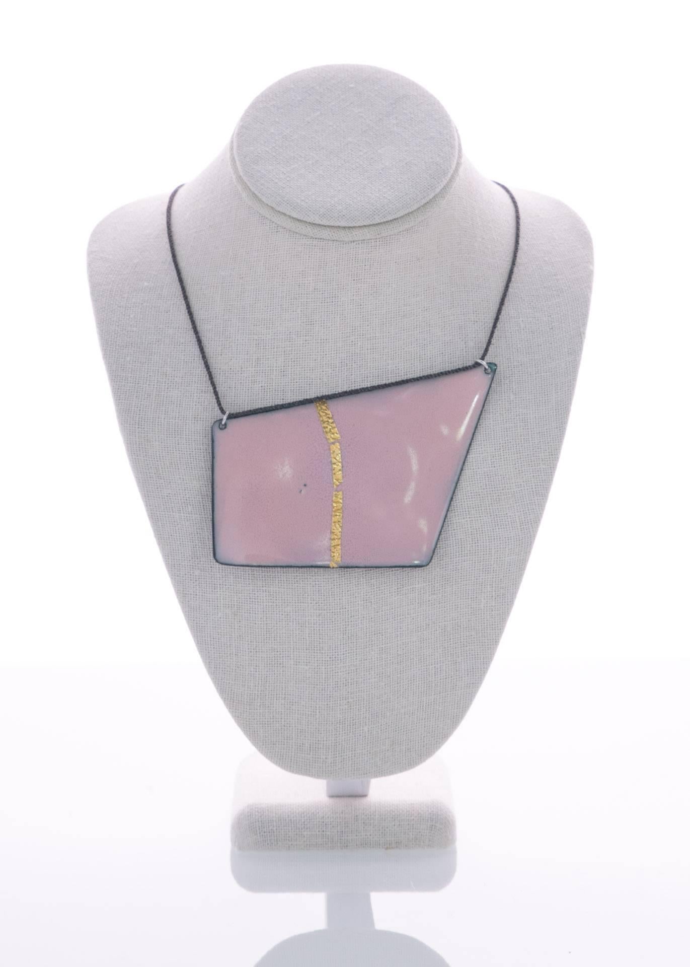 Michel McNabb for Basha Gold Reversible Blue and Pink Quadrilateral Necklace In New Condition For Sale In Boca Raton, FL