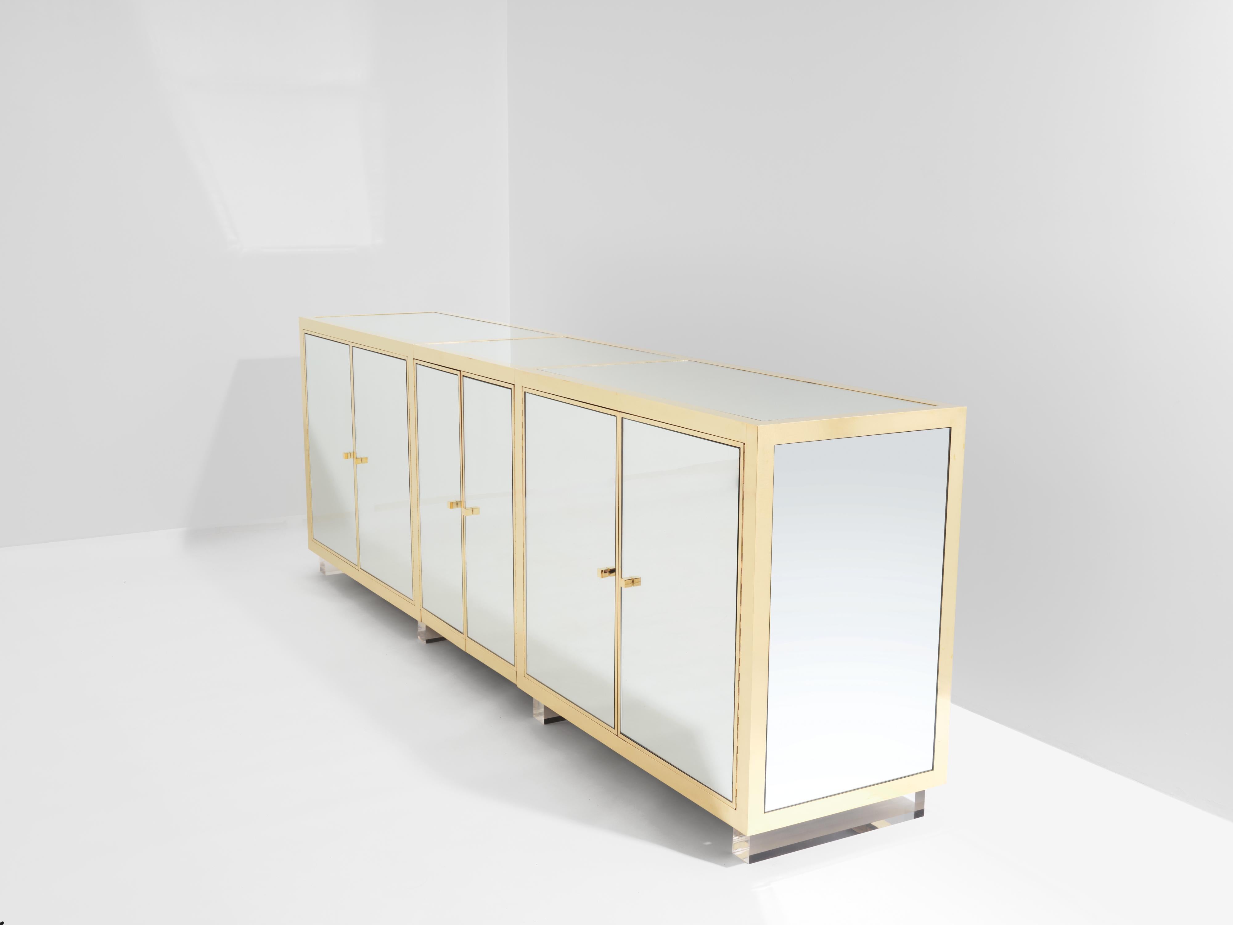 Mid-Century Modern Michel Pigneres brass mirrored lucite feet sideboard 1970s For Sale