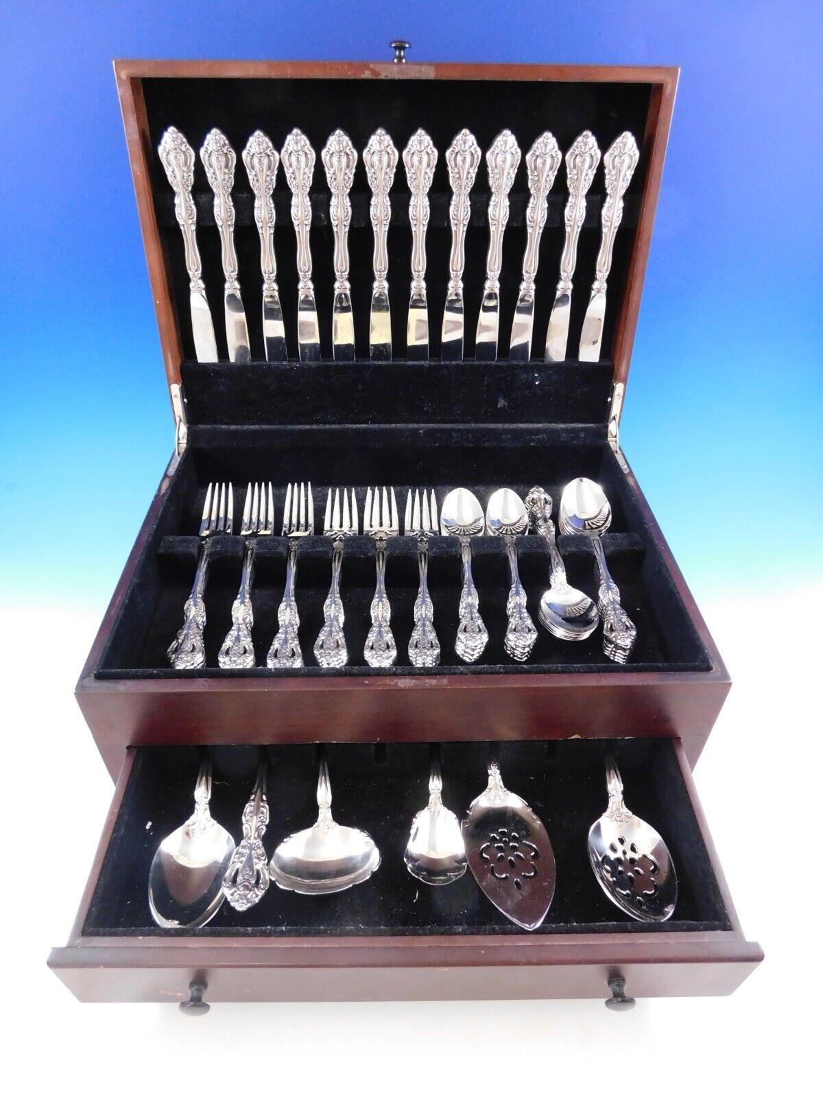 Michelangelo by Oneida Stainless Steel Flatware set, 69 pieces. This set includes:

12 Knives, 9