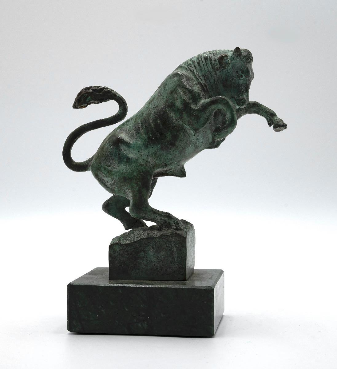 Michelangelo Monti Figurative Sculpture - Bull - Bronze Sculpture - 19th Century