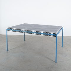 Michele de Lucchi Tavolo da pranzo con scrittoio in borgogna per Memphis Milano, Italia, 1985