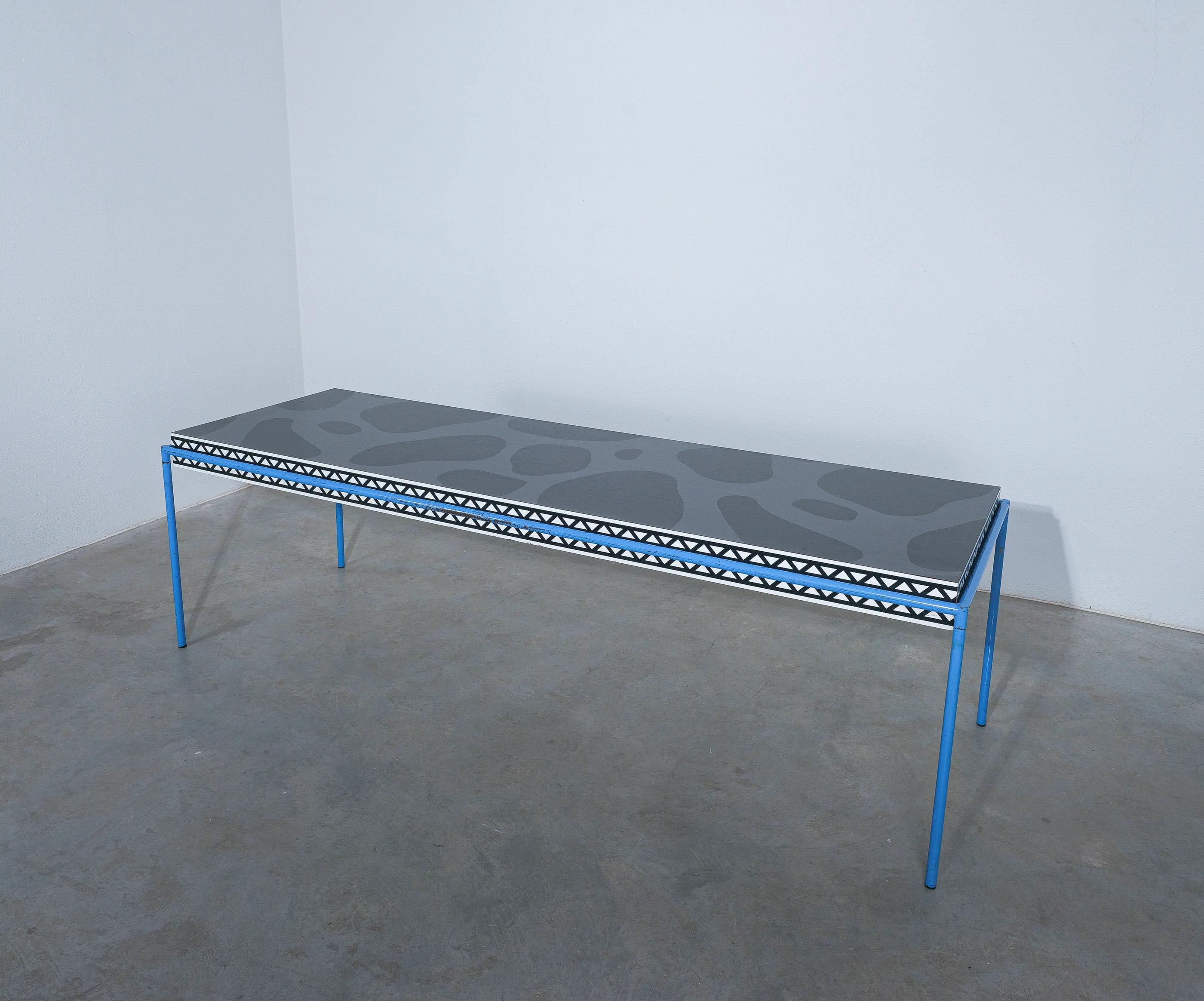 Table à manger Bourgogne Michele de Lucchi pour Memphis Milano, Italie, 1985 en vente 2