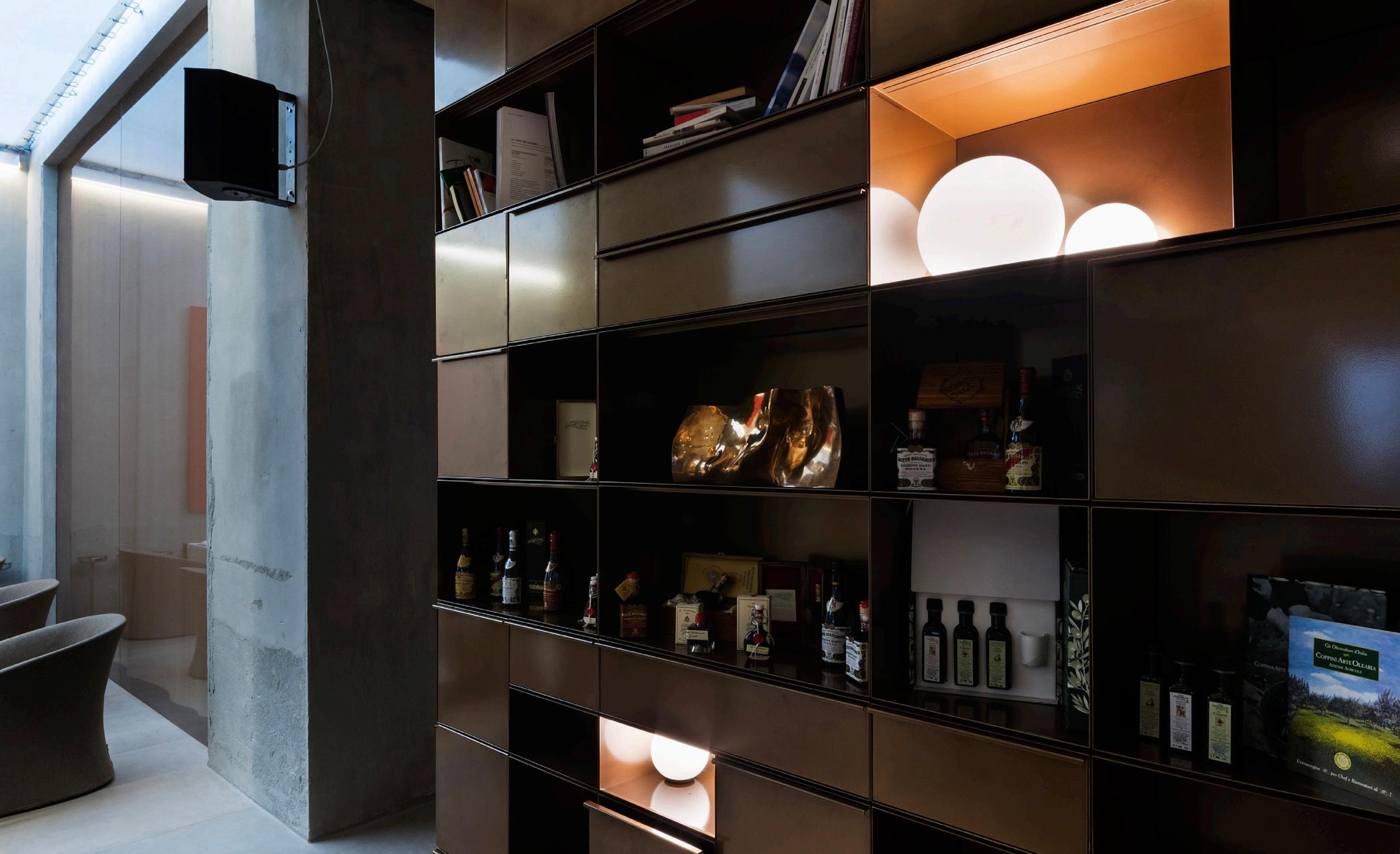 Laqué Lampe de table 'Dioscuri 25' de Michele De Lucchi pour Artemide en vente