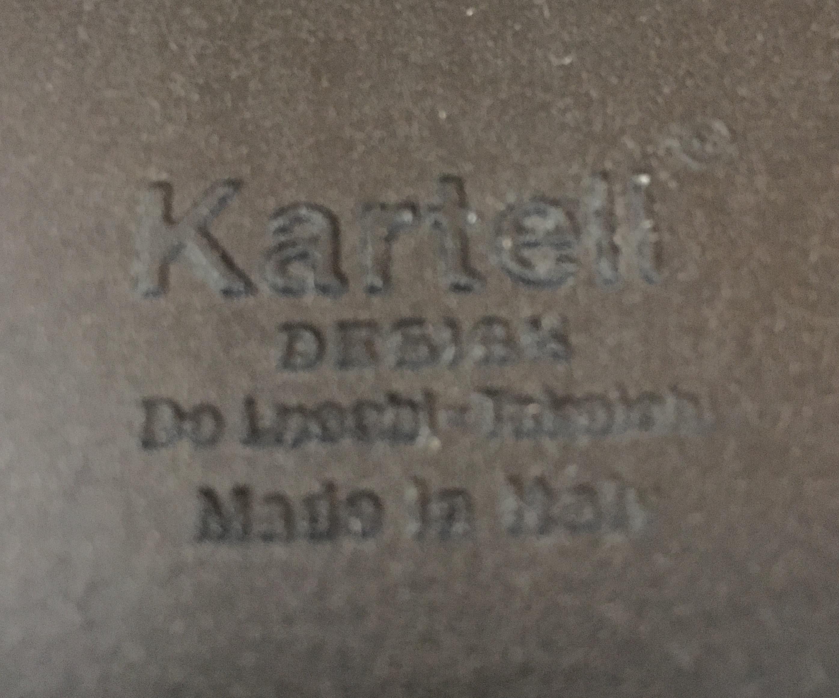Michele De Lucchi & Tadao Takaichi für Kartell, Schwarzer Kunststoff-Mantelständer im Angebot 10