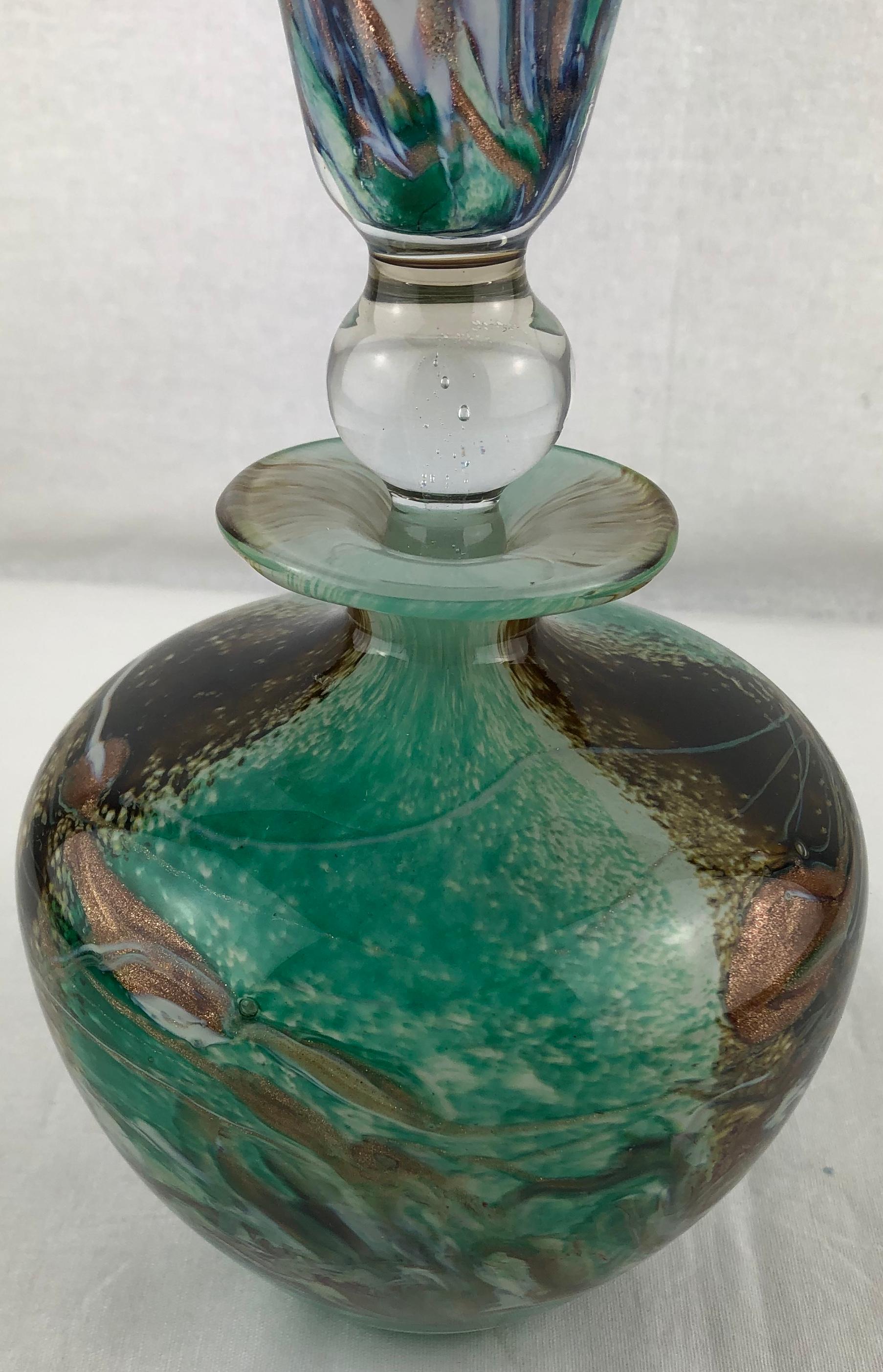 Parfümflasche aus mundgeblasenem Kunstglas im Stil von Jean-Claude Novaro von Michele Luzoro (Glaskunst) im Angebot