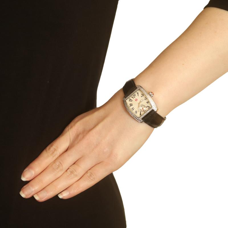 Michele Mini Urban Diamond Ladies Wristwatch 71-2701 Stainless Quartz 1 Yr Wnty In Excellent Condition For Sale In Greensboro, NC