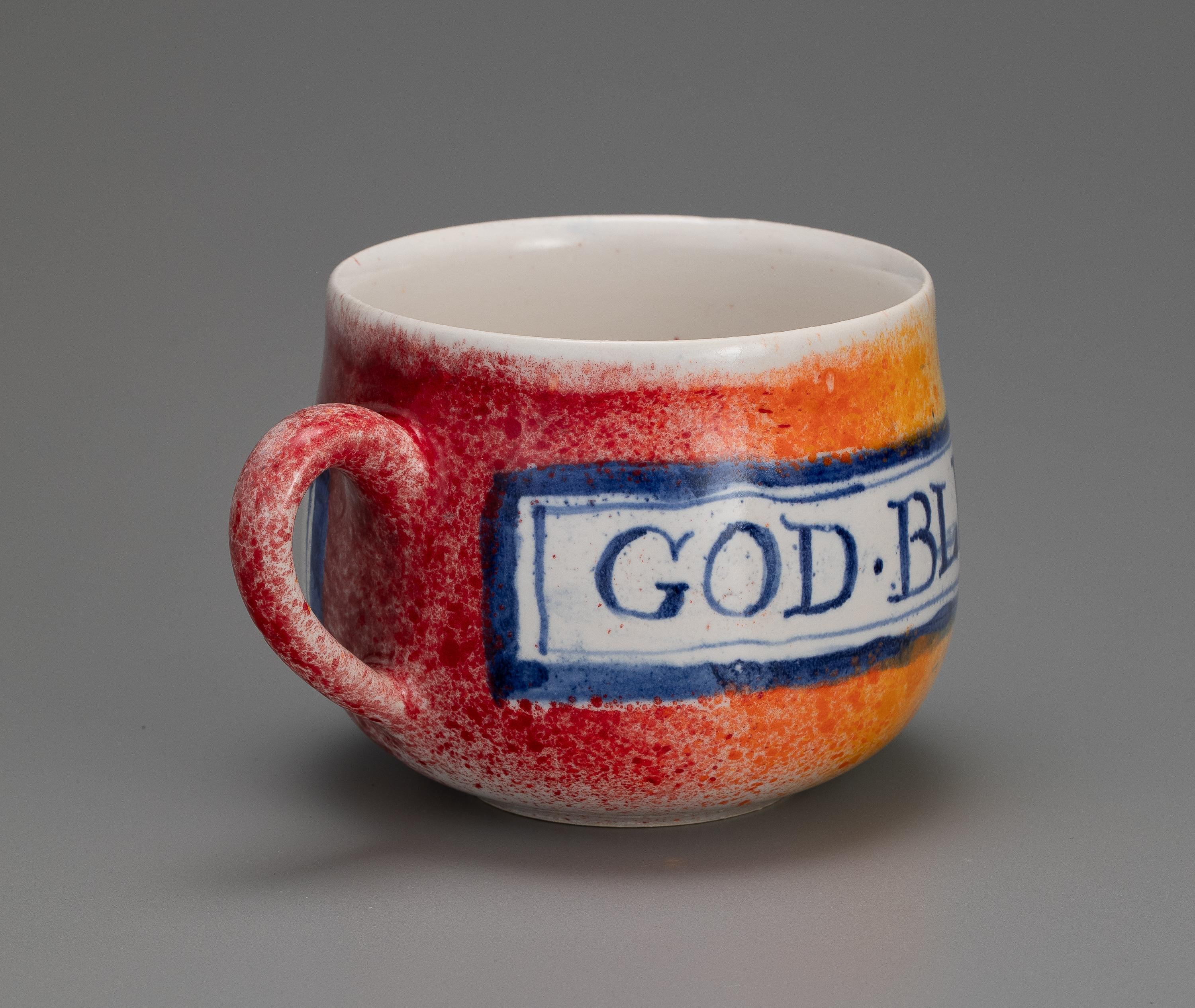 Hand-Painted Michelle Erickson Ceramics Delftware Mugs GOD BLES  THE QVEEN, BOYES BEE MERRY  For Sale