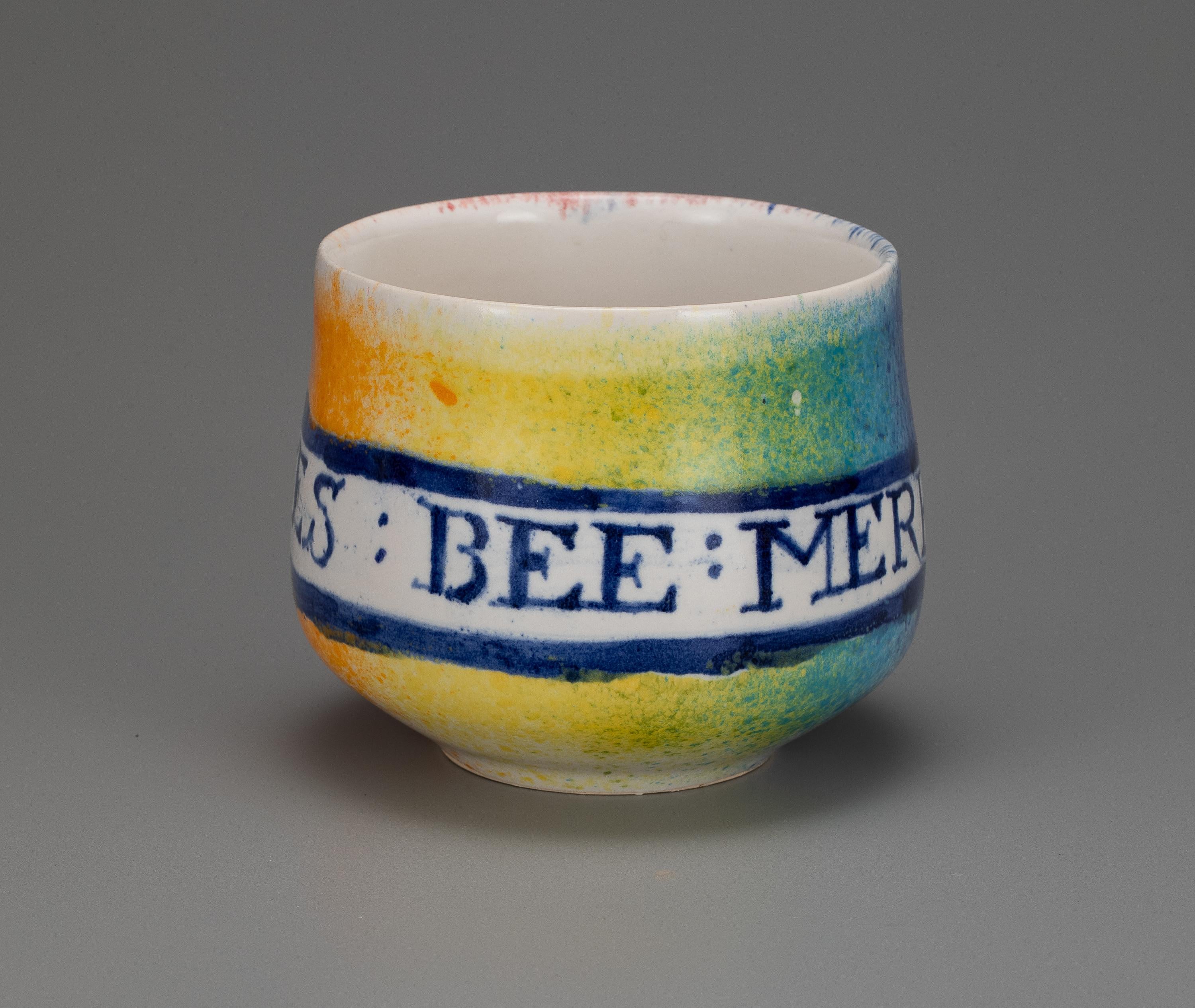 Michelle Erickson Keramik Delfter Becher GOD BLES  THE QVEEN, BOYES BEE MERRY  im Angebot 1