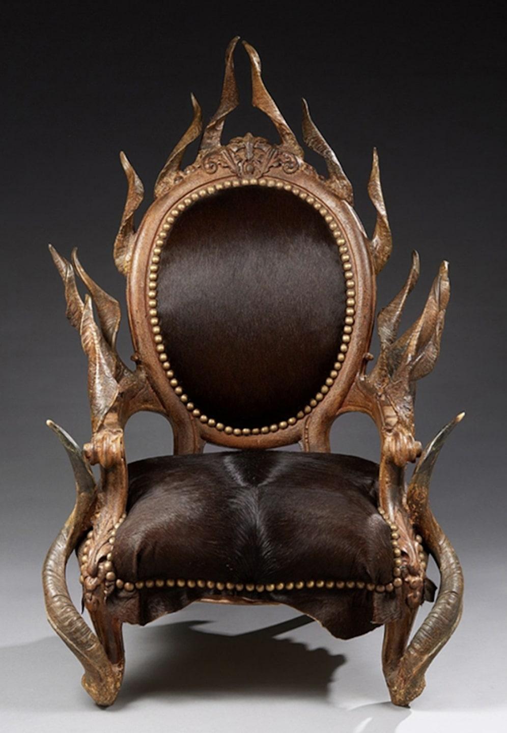 Throne-sculpture 