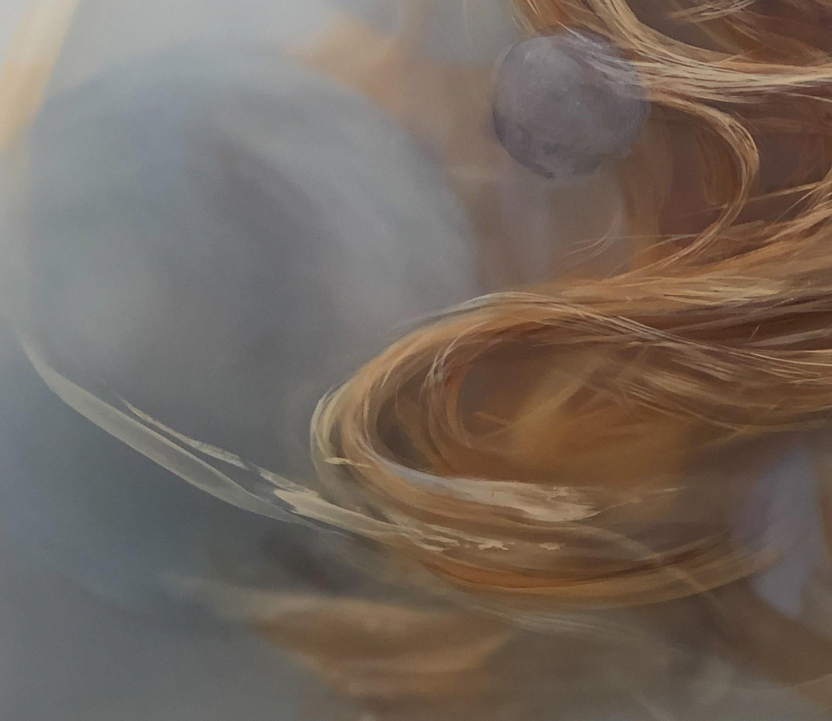 „Untangle“ (2023) von Michelle Jader, Original-Ölgemälde auf Acrylplatte im Angebot 2