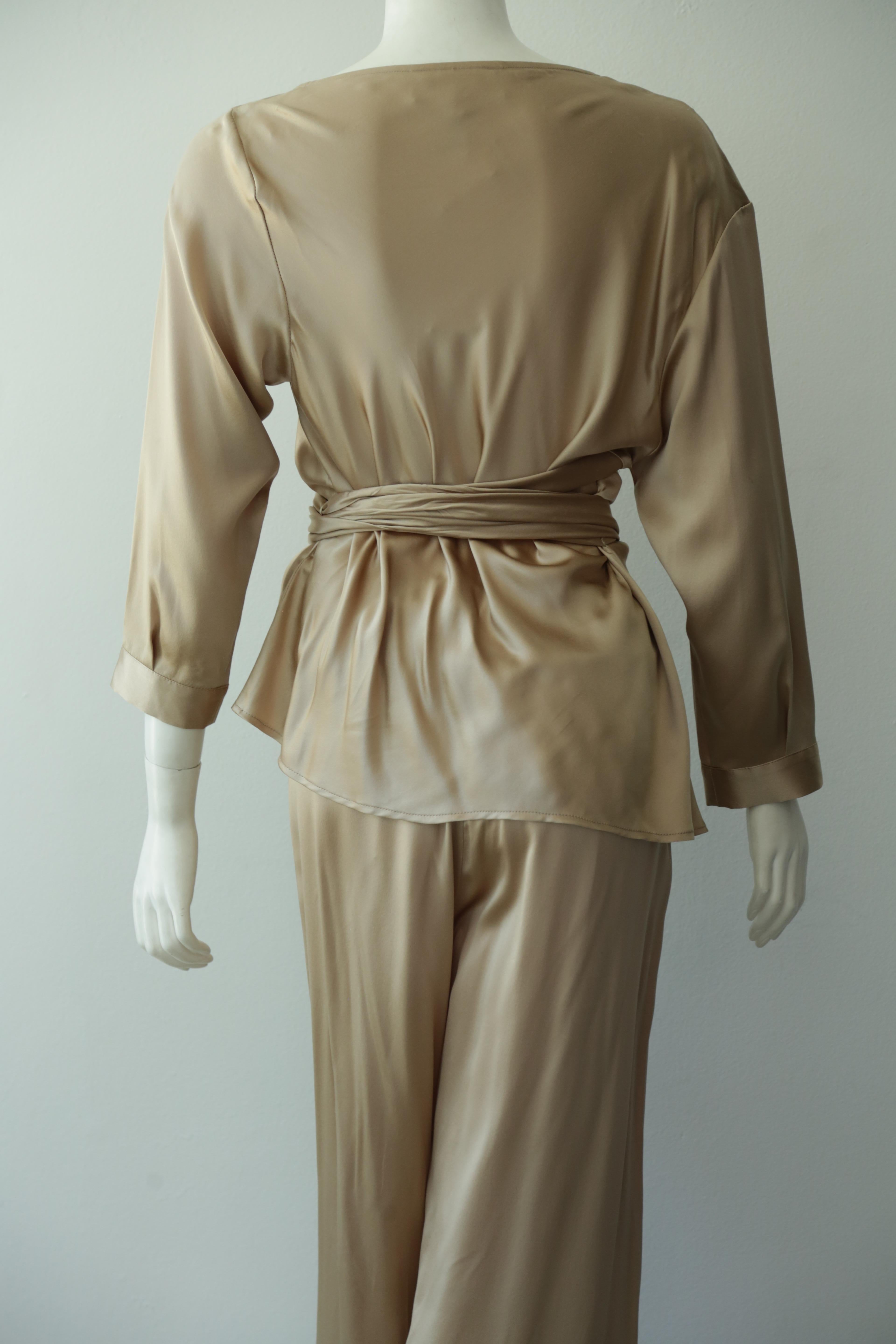 MICHELLE MASON Nude Silk Pants and Wrap Top Ensemble Size 6/8 In Excellent Condition In Thousand Oaks, CA