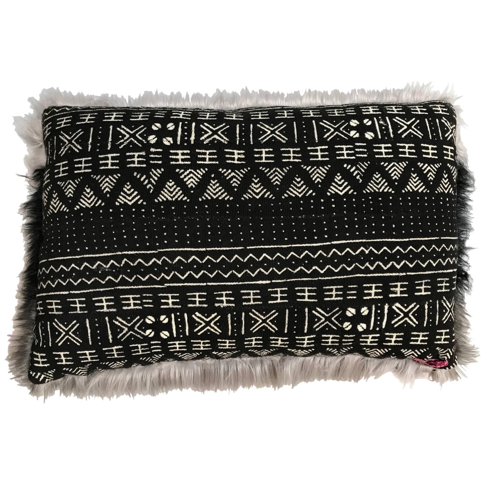 Coussin italien en fausse fourrure mouchetée conçu par Michelle Nussbaumer (motif mixte)