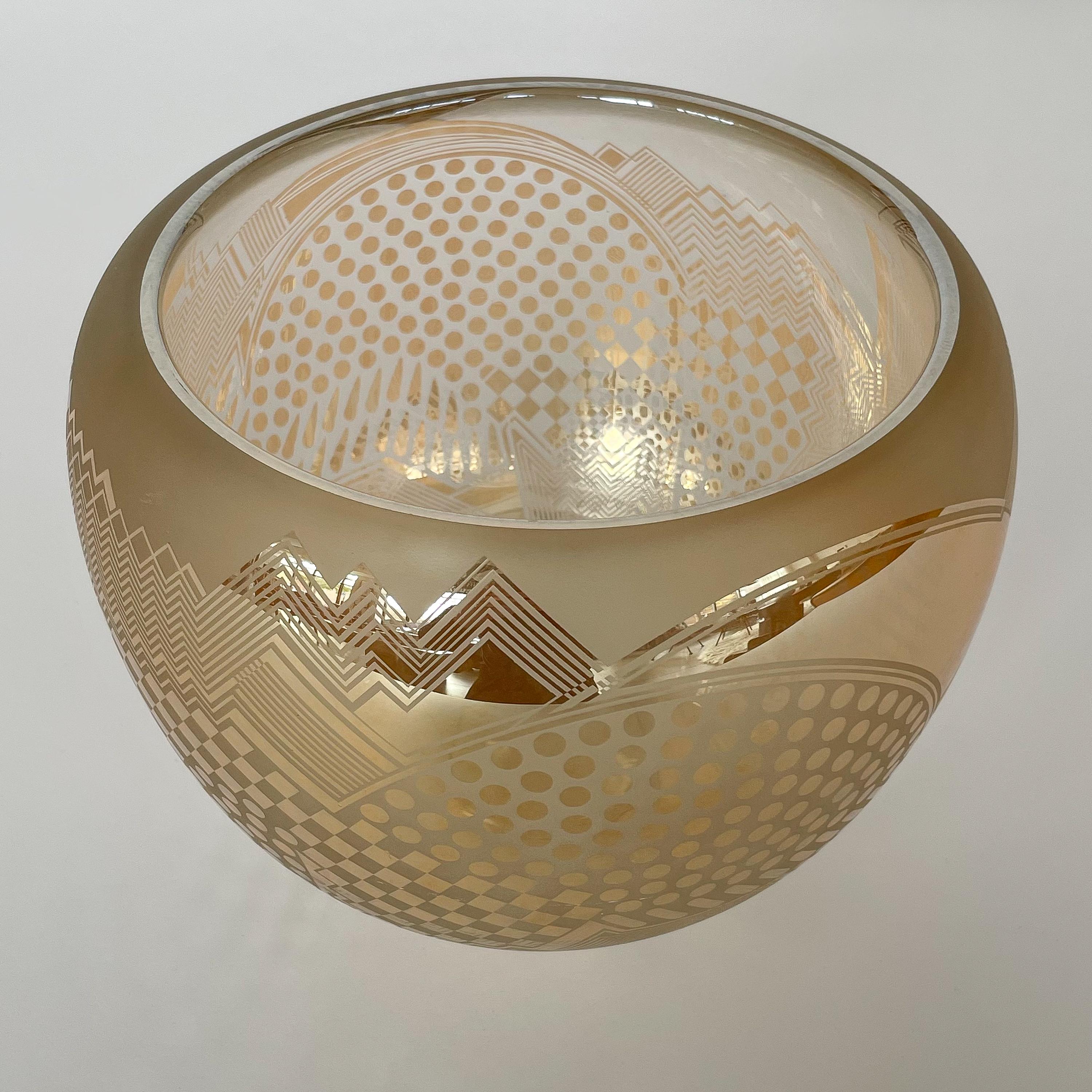 Art Glass Michelle Schoen / Bob Toensing Frosted and Gold Mirrored Glass Bowl