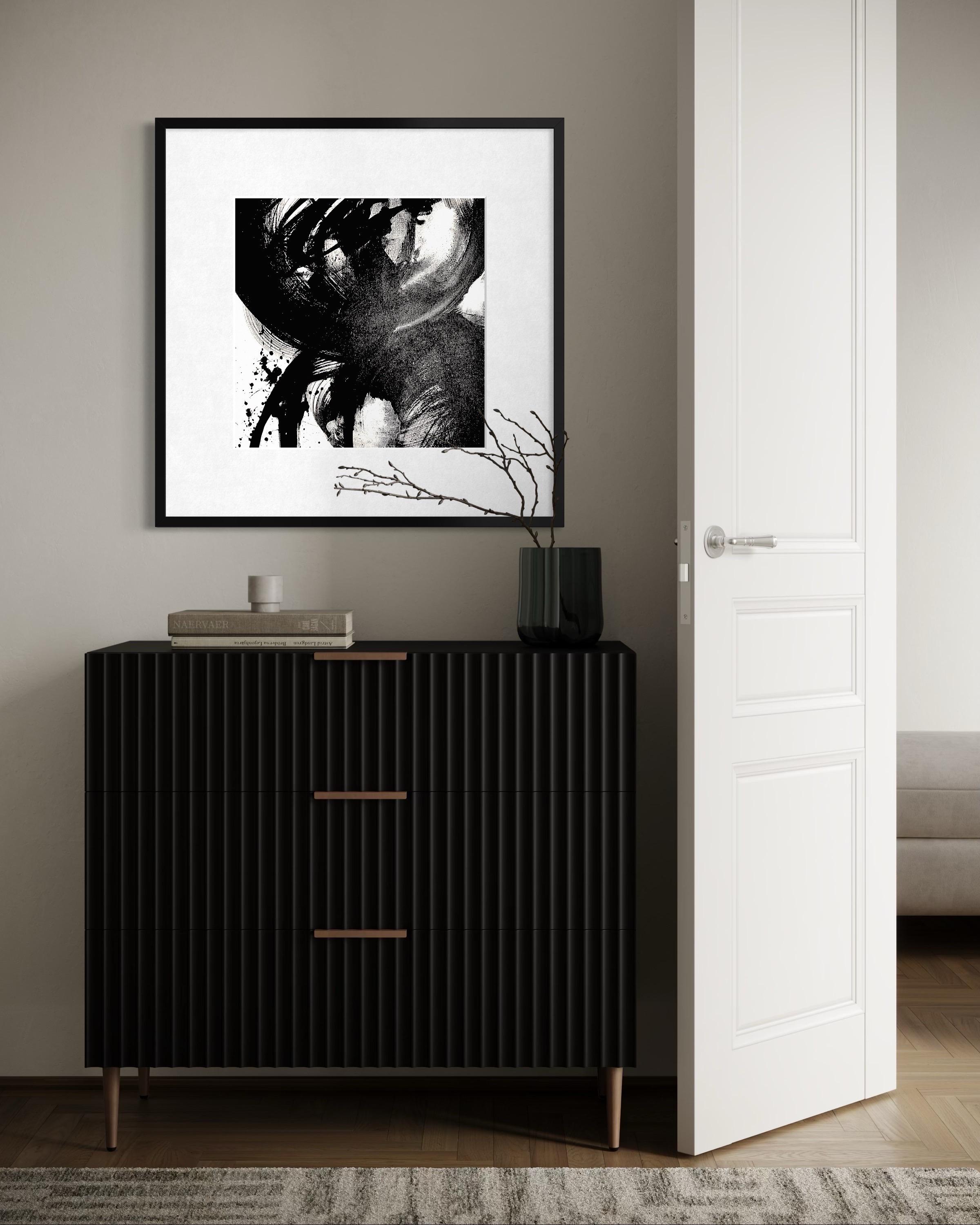 Tageslichtschatten - Giclée auf Rag, handsigniert, schwarz, weiß, modern, zeitgenössisch (Schwarz), Abstract Painting, von Michelle Thomas Artist