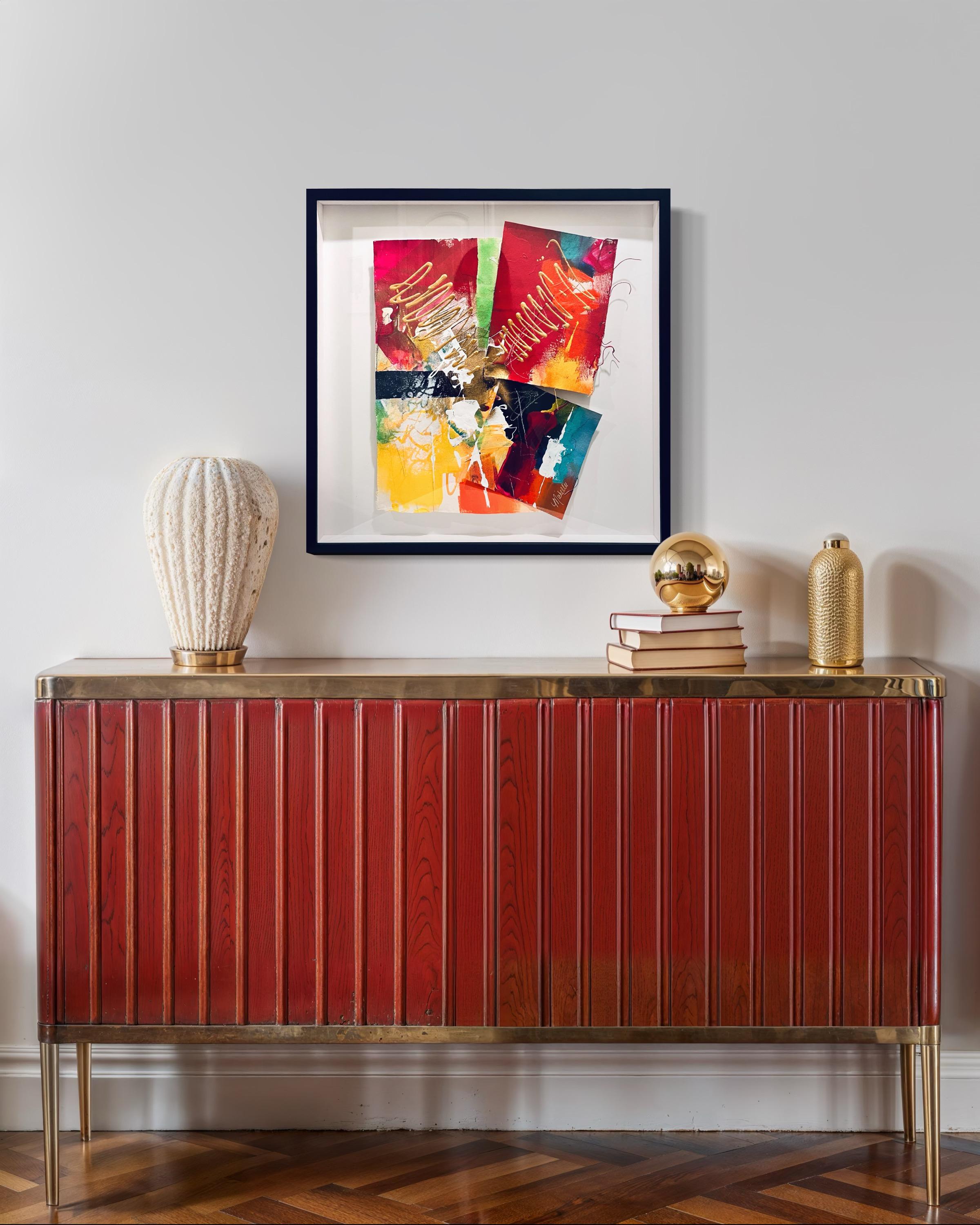 Rhythmic Chaos - Ausgefallen, Modern, Stilvoll, Roh, Rot, Lebendig, Aufstrebend, Straße (Zeitgenössisch), Painting, von Michelle Thomas Artist