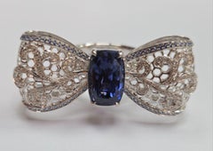 Michelle's Bow - Natural No Heat Sapphire set in Designer Ring in 18K