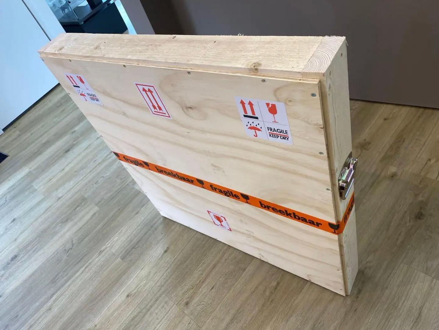 Entre passé et présent - Paysages imaginaires contemporains du 21e siècle en vente 5