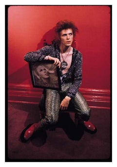 David Bowie mit Jagdpuppe - Limitierte Auflage Mick Rock Estate Druck 